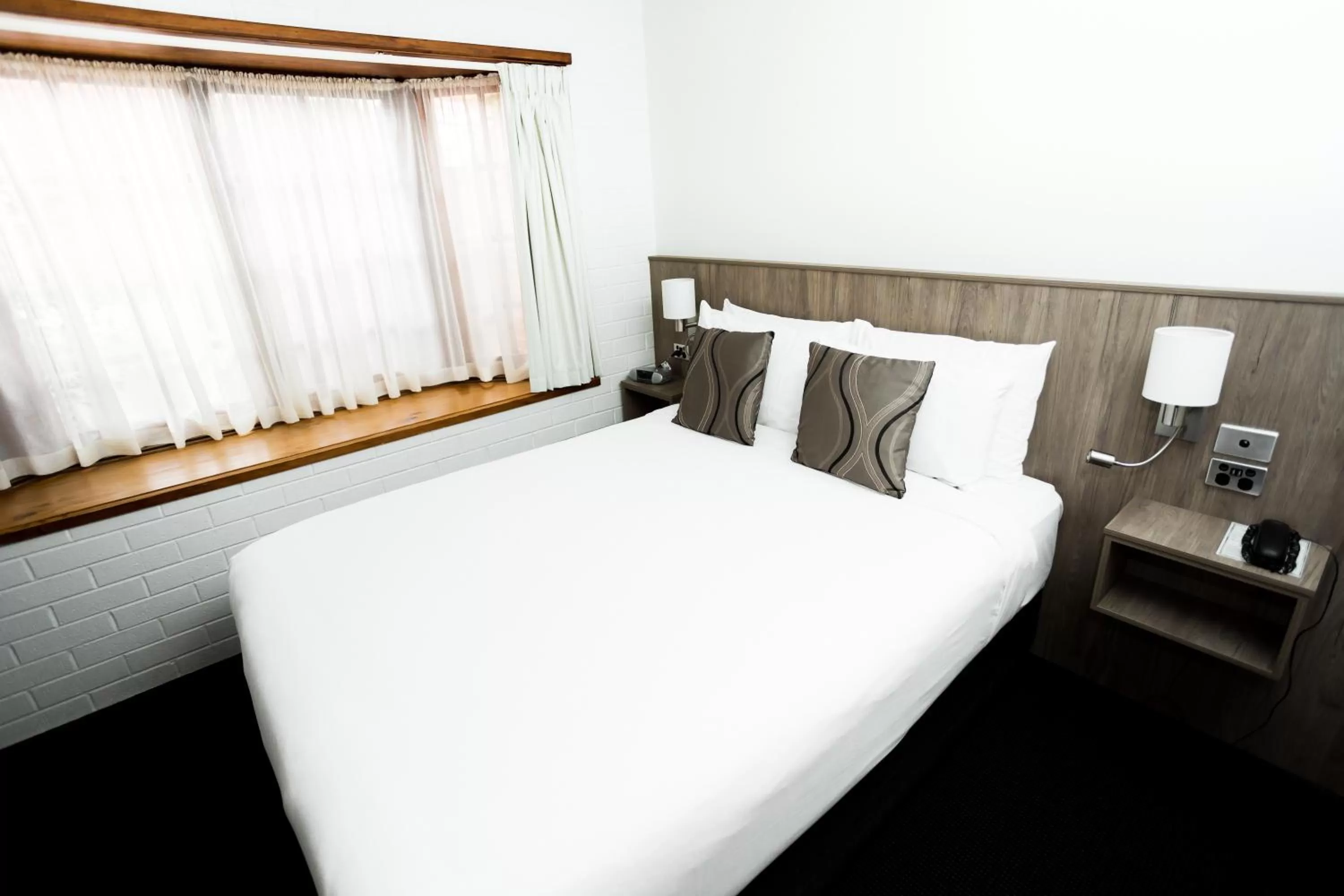 Bedroom, Bed in Bay Hotel Apartments