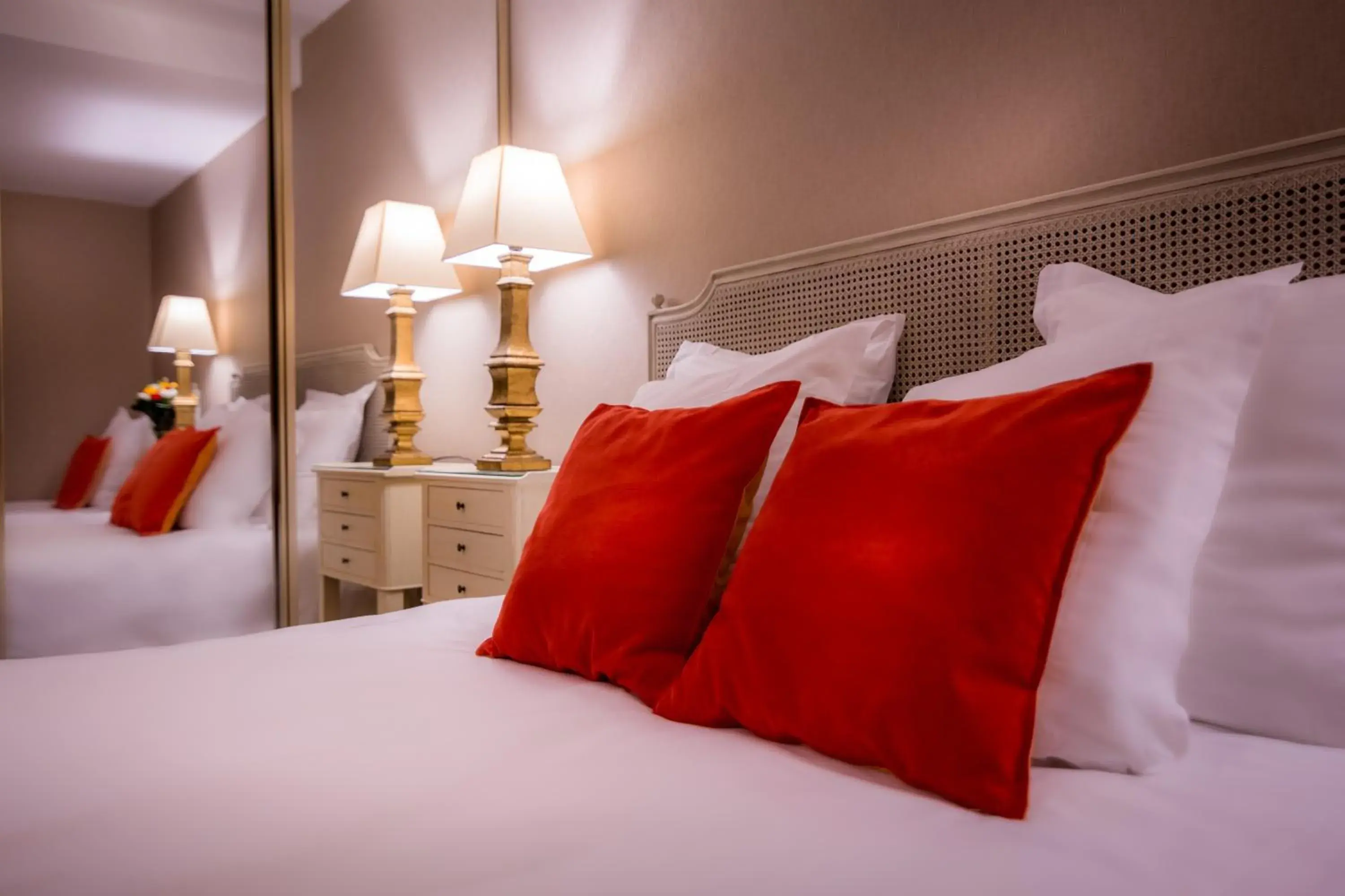 Bed in Champerret Heliopolis Bed in Champerret Heliopolis