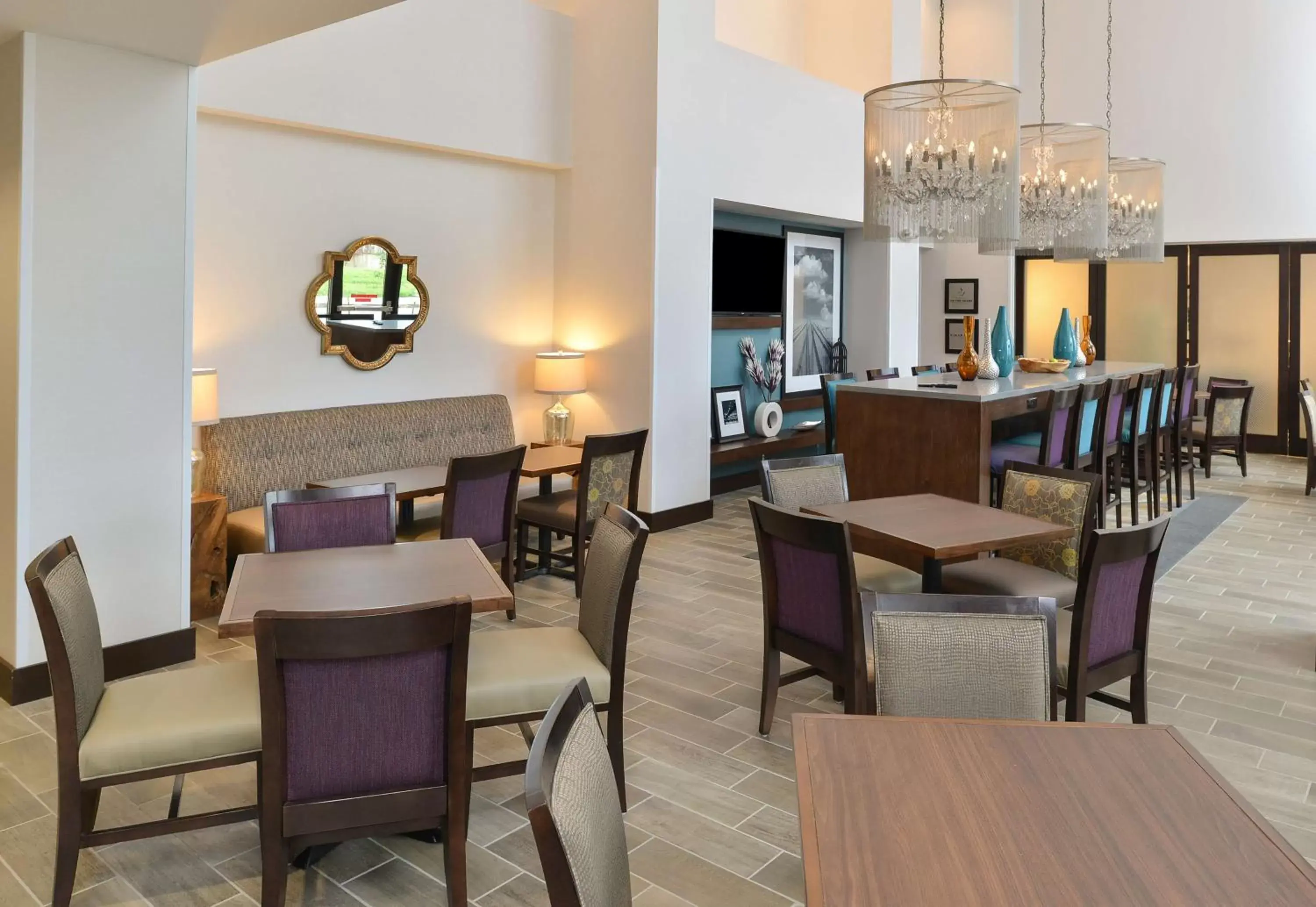 Lobby or reception, Restaurant/Places to Eat in Hampton Inn & Suites Des Moines Downtown