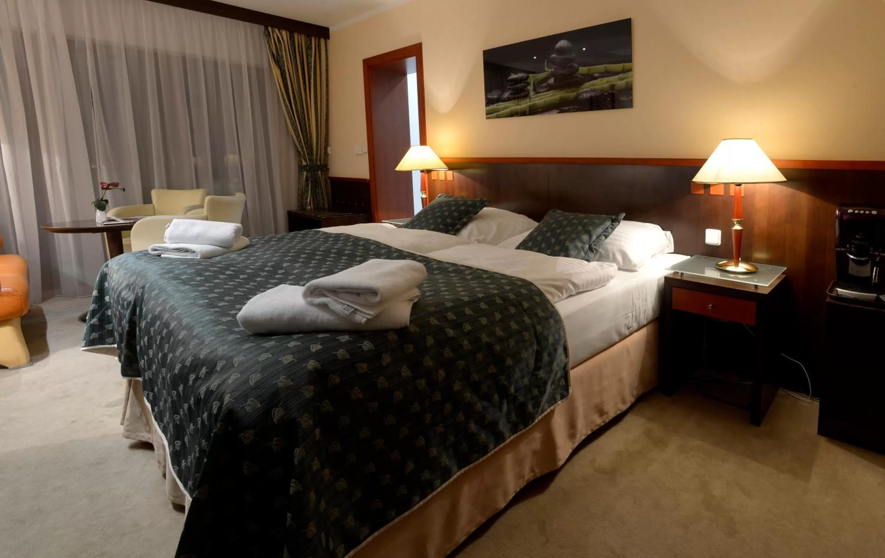 Bedroom, Bed in Hotel Grand