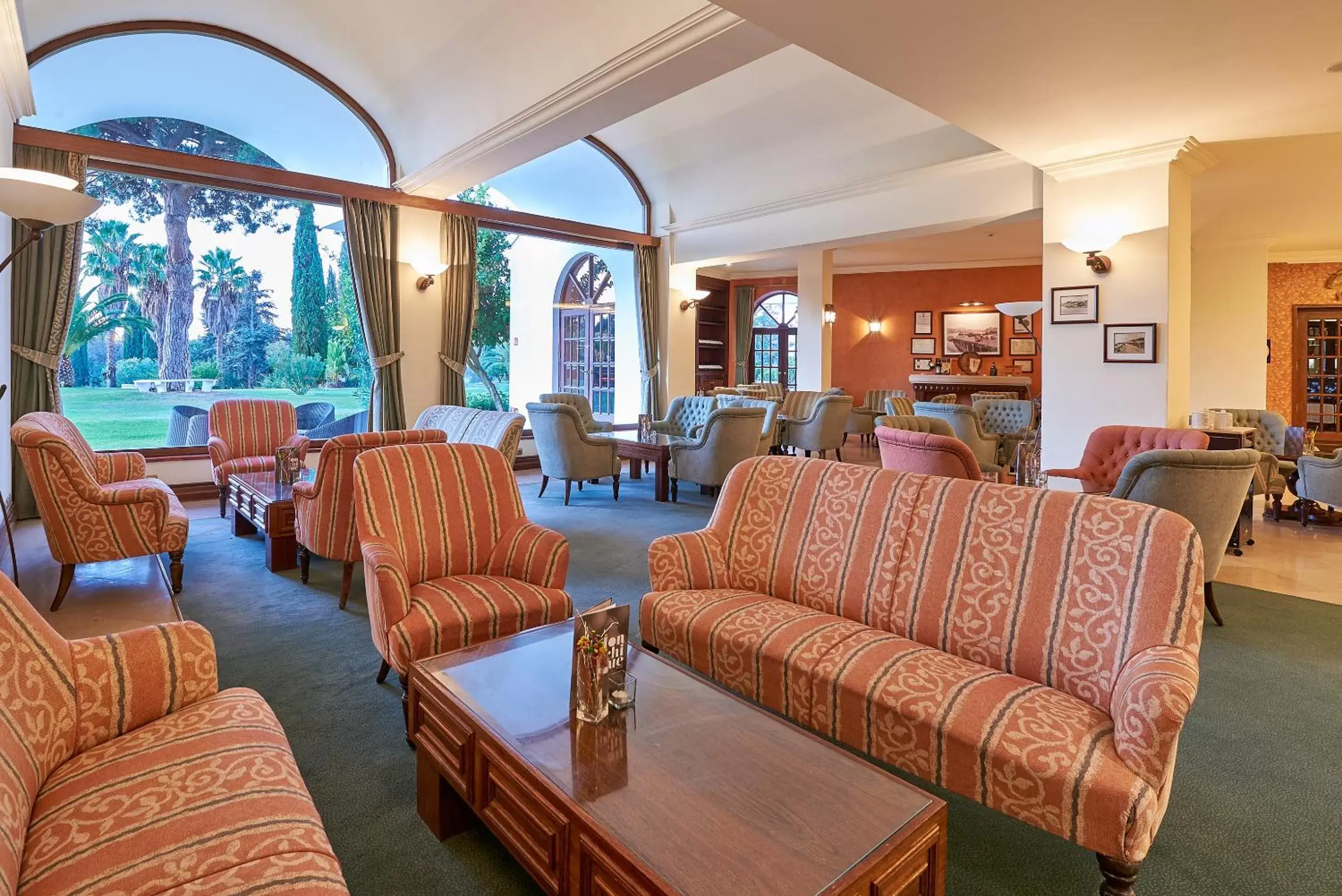 Lounge or bar in Penina Hotel & Golf Resort