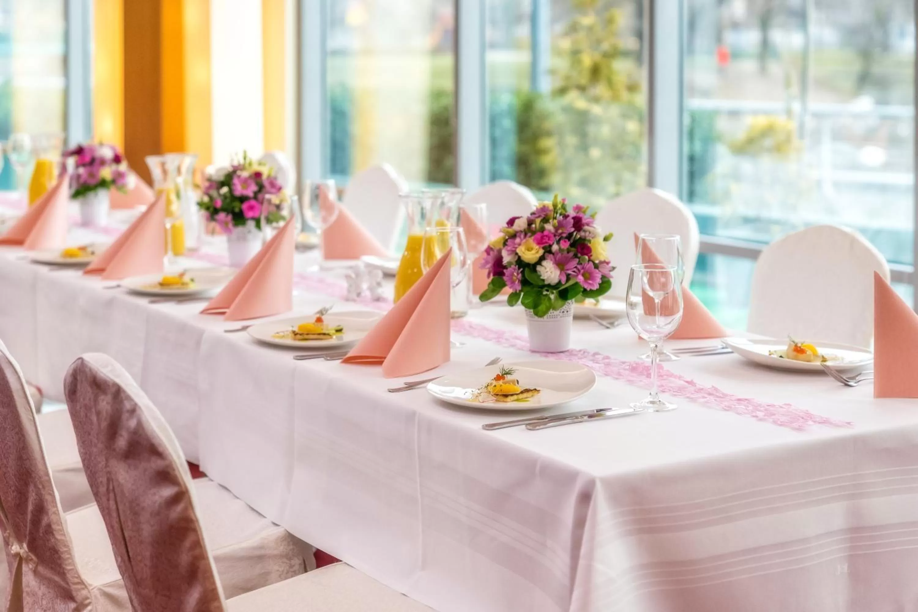 Restaurant/places to eat in HP Park Plaza