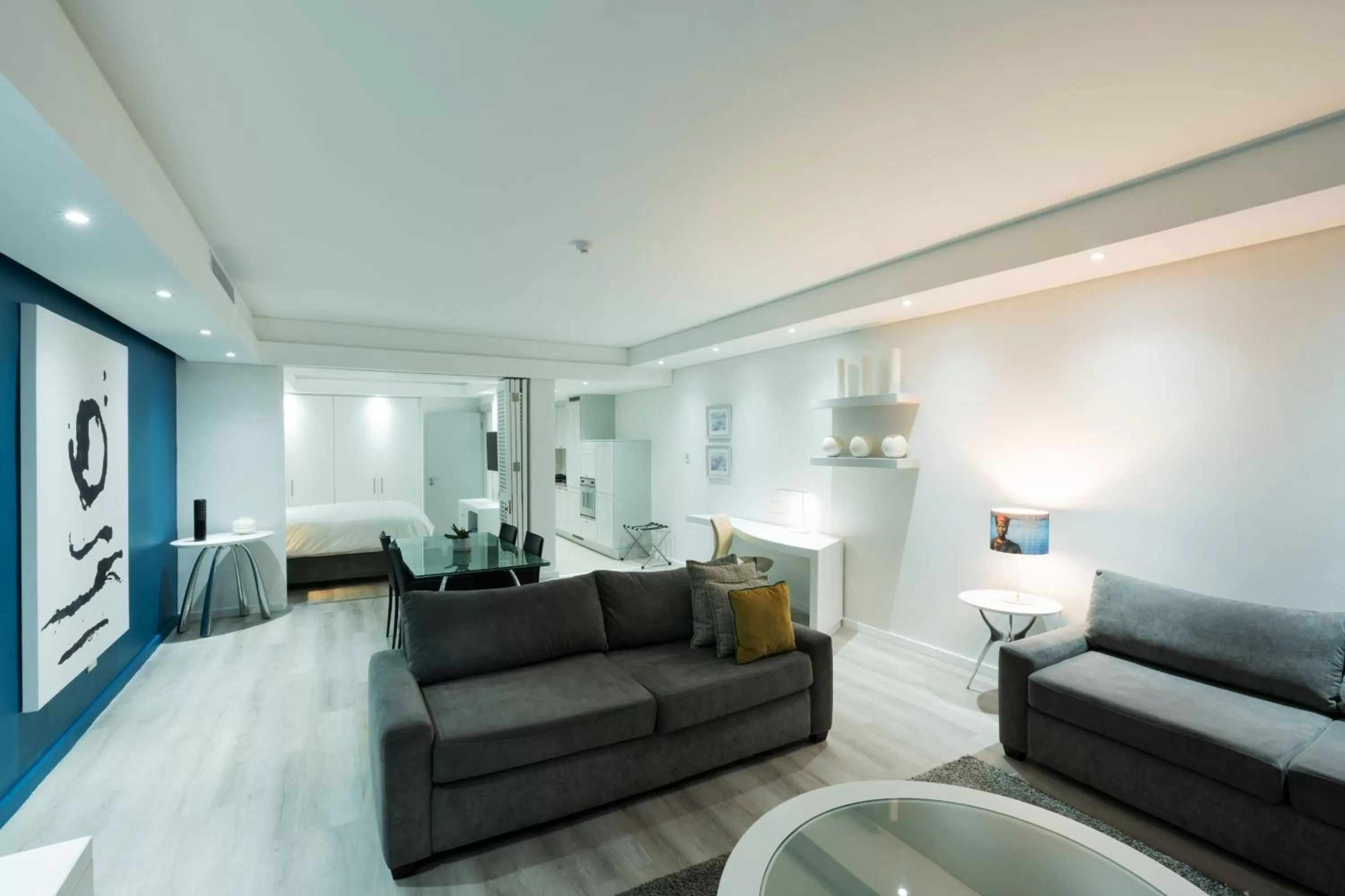 Photo of the whole room in Protea Hotel by Marriott Cape Town North Wharf