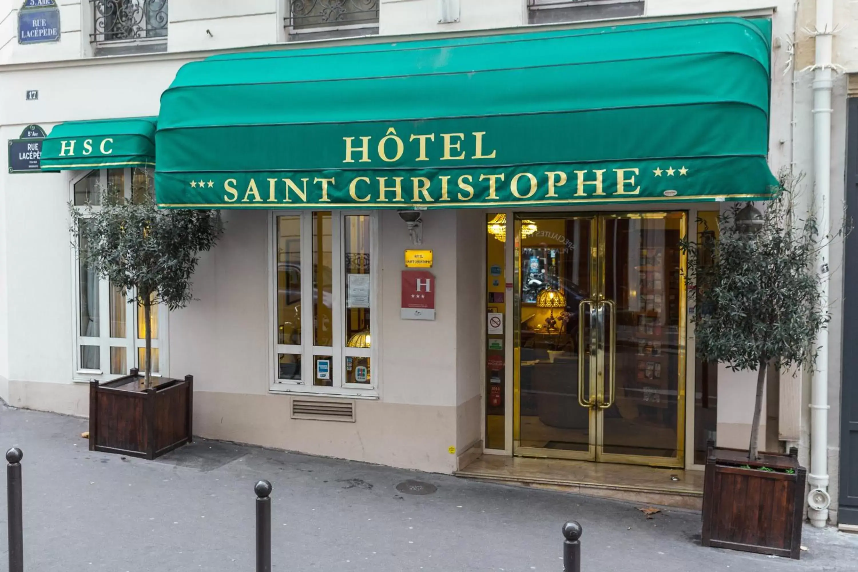 Facade/entrance in Hotel Saint Christophe