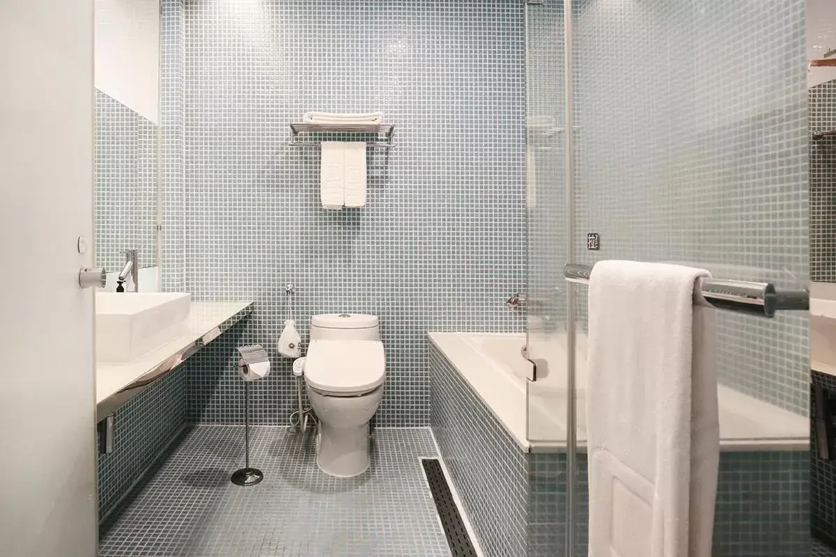 Shower, Bathroom in Dandy Hotel - Tianjin Branch