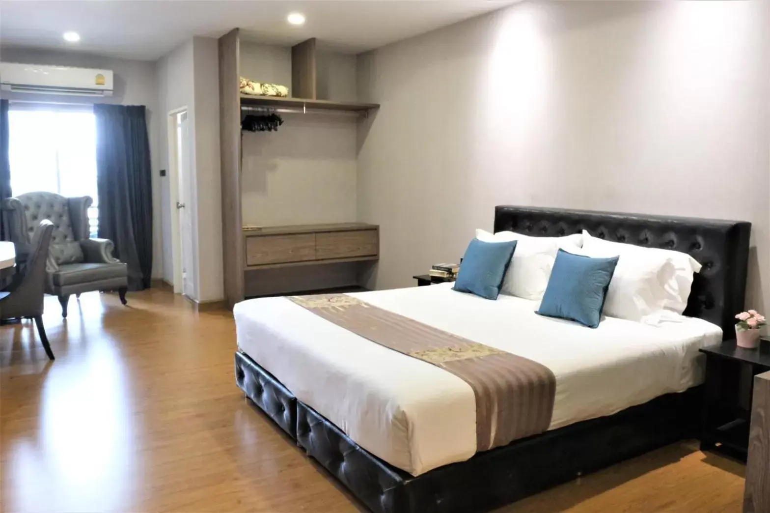 Photo of the whole room, Bed in KTK Pattaya Hotel & Residence