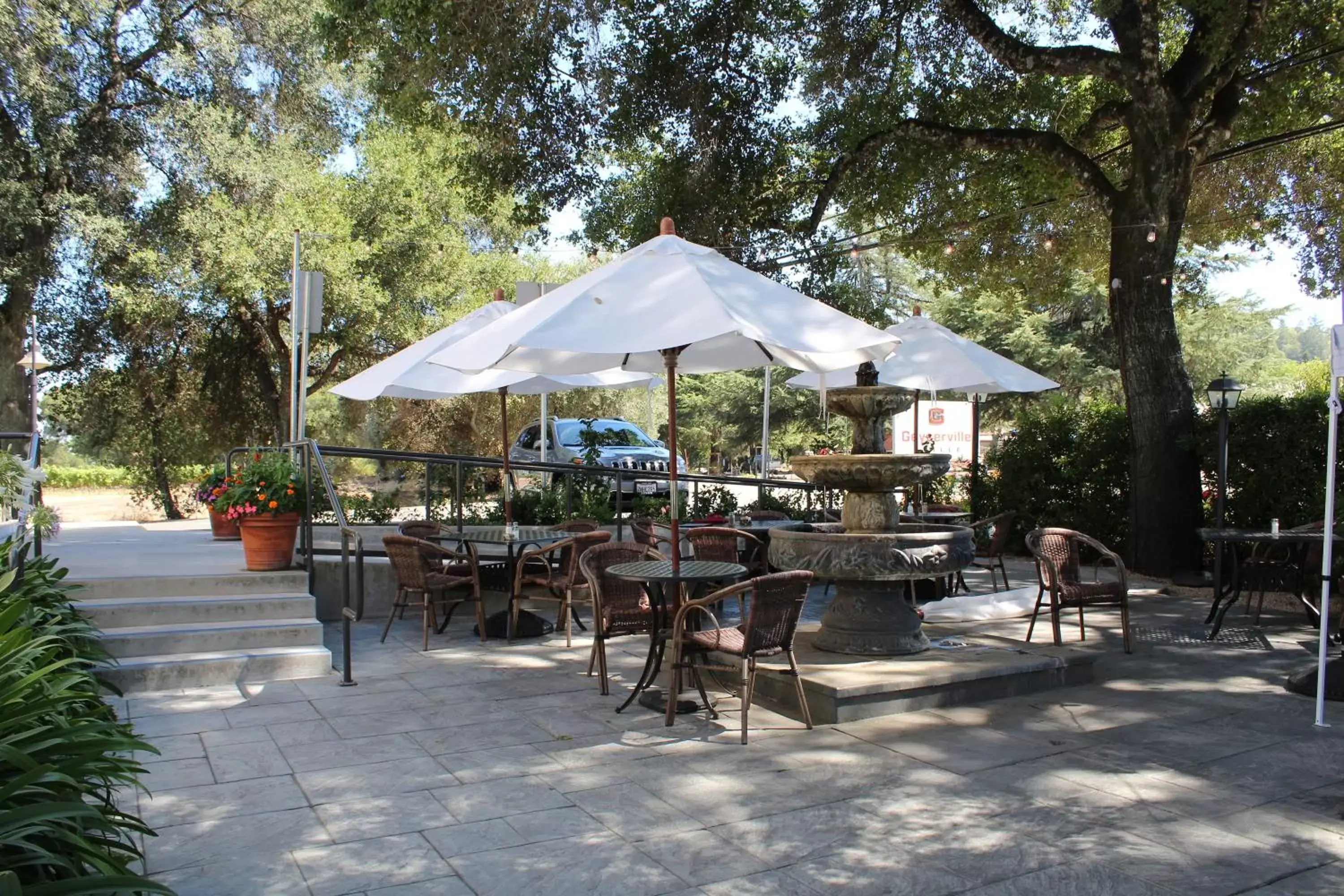 Restaurant/places to eat in Geyserville Inn Restaurant/places to eat in Geyserville Inn