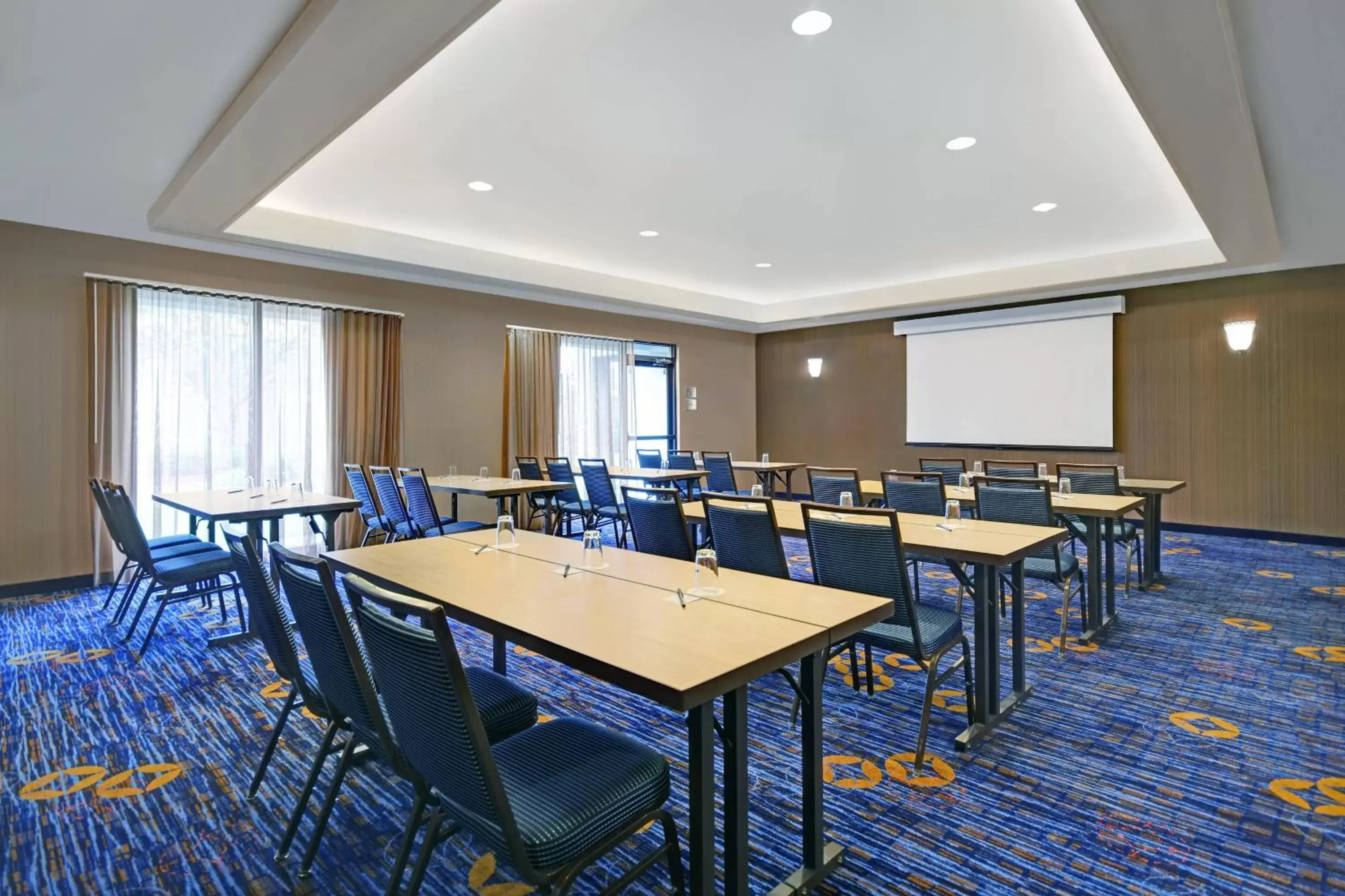 Meeting/conference room in Courtyard Boston Raynham