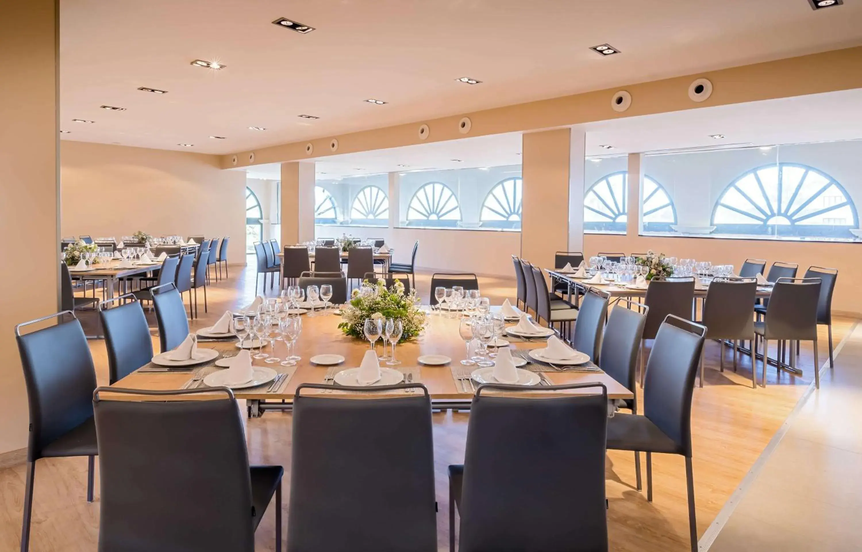 Meeting/conference room, Restaurant/Places to Eat in Barceló Costa Ballena Golf & Spa