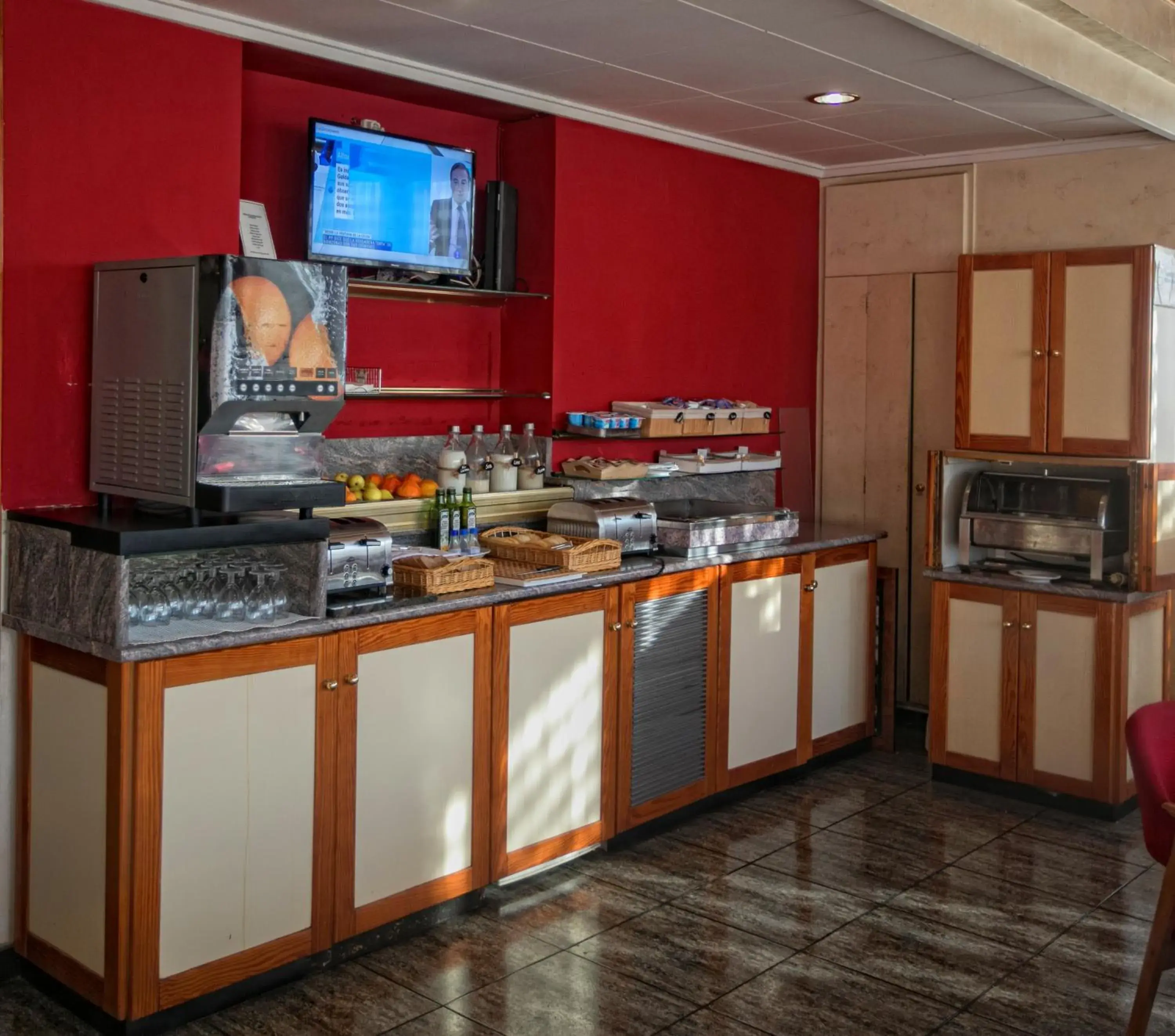 Food and drinks in Hotel Reconquista Food and drinks in Hotel Reconquista