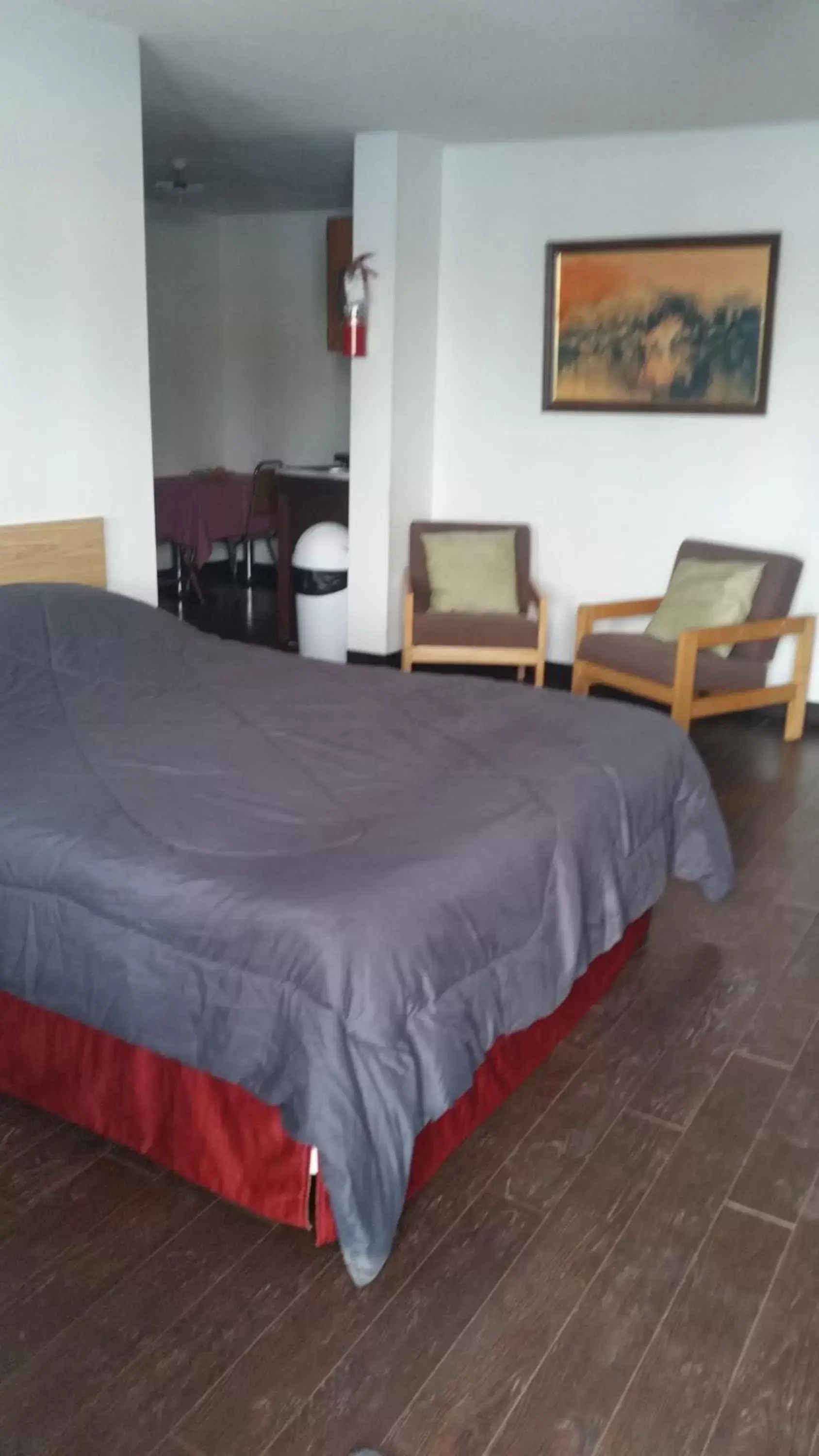 Bedroom, Bed in Rimbey Motor Inn