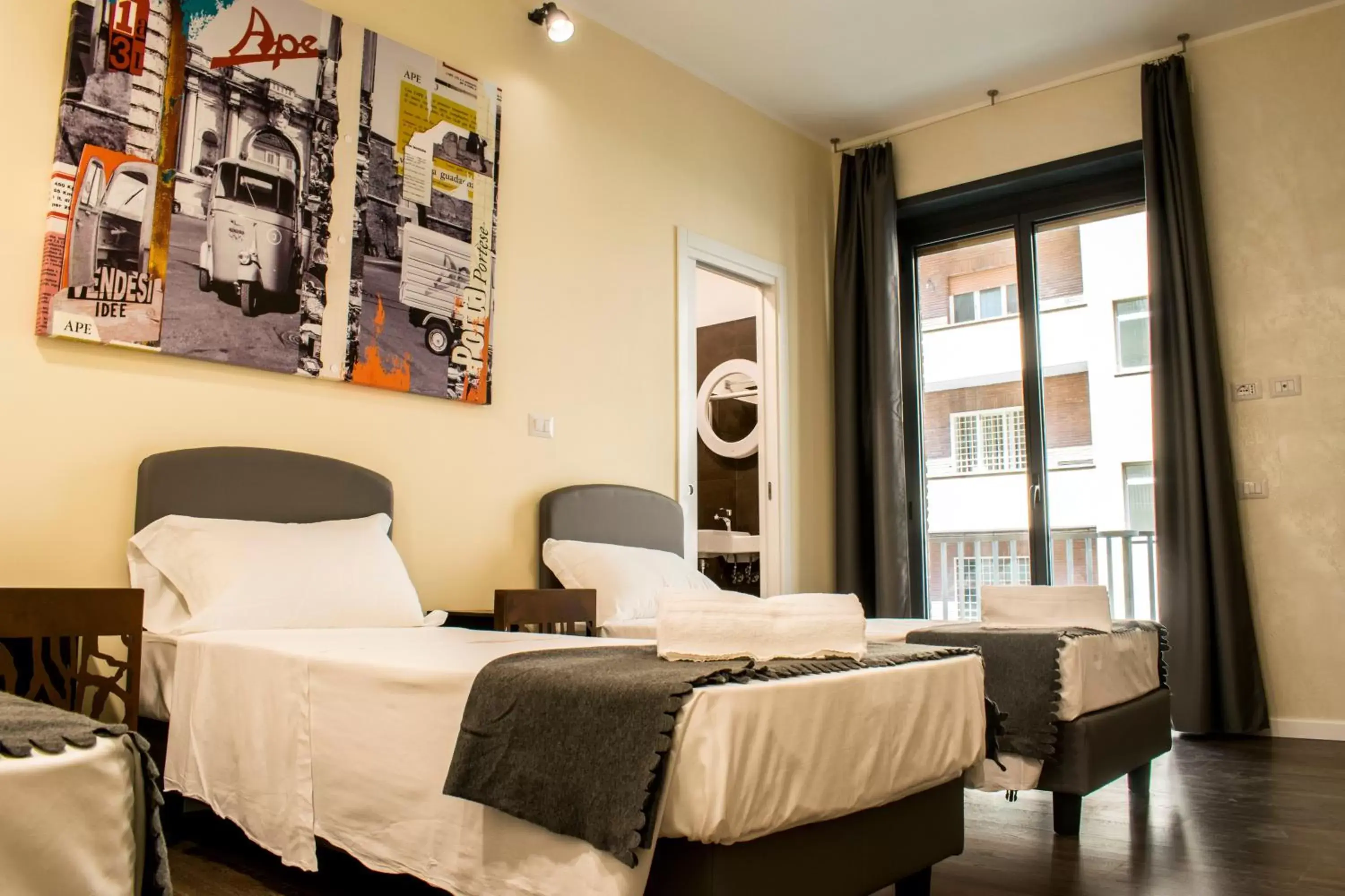 Bedroom, Bed in Hostel Trastevere Bedroom, Bed in Hostel Trastevere