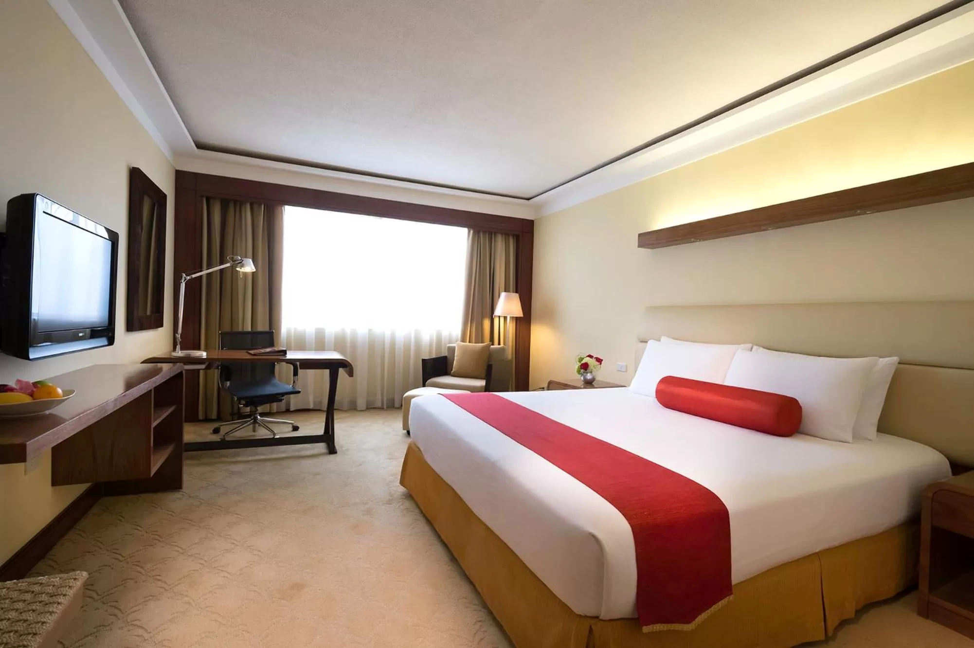 Bedroom, Bed in Marco Polo Plaza Cebu