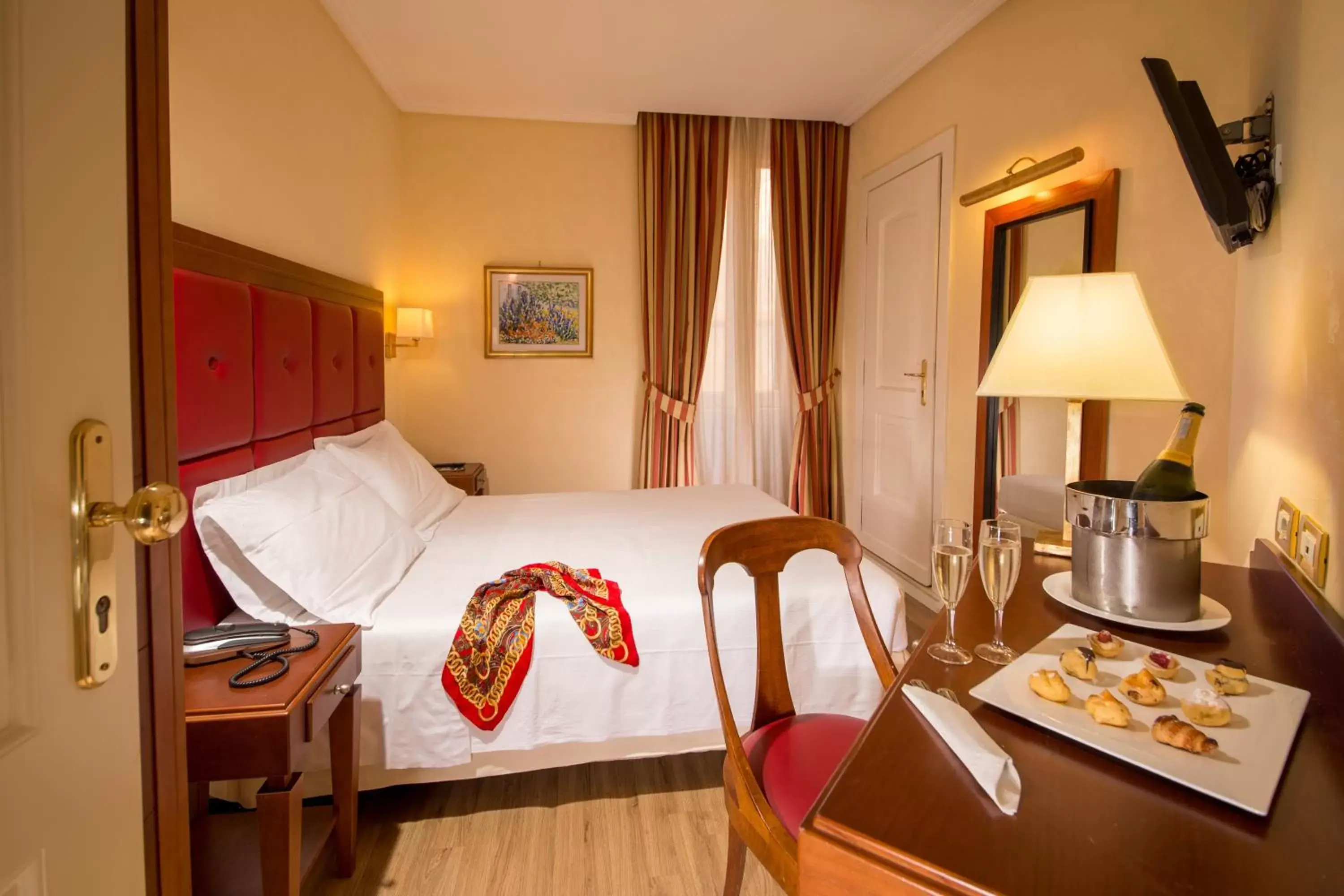 Photo of the whole room, Bed in Best Western Hotel Astrid