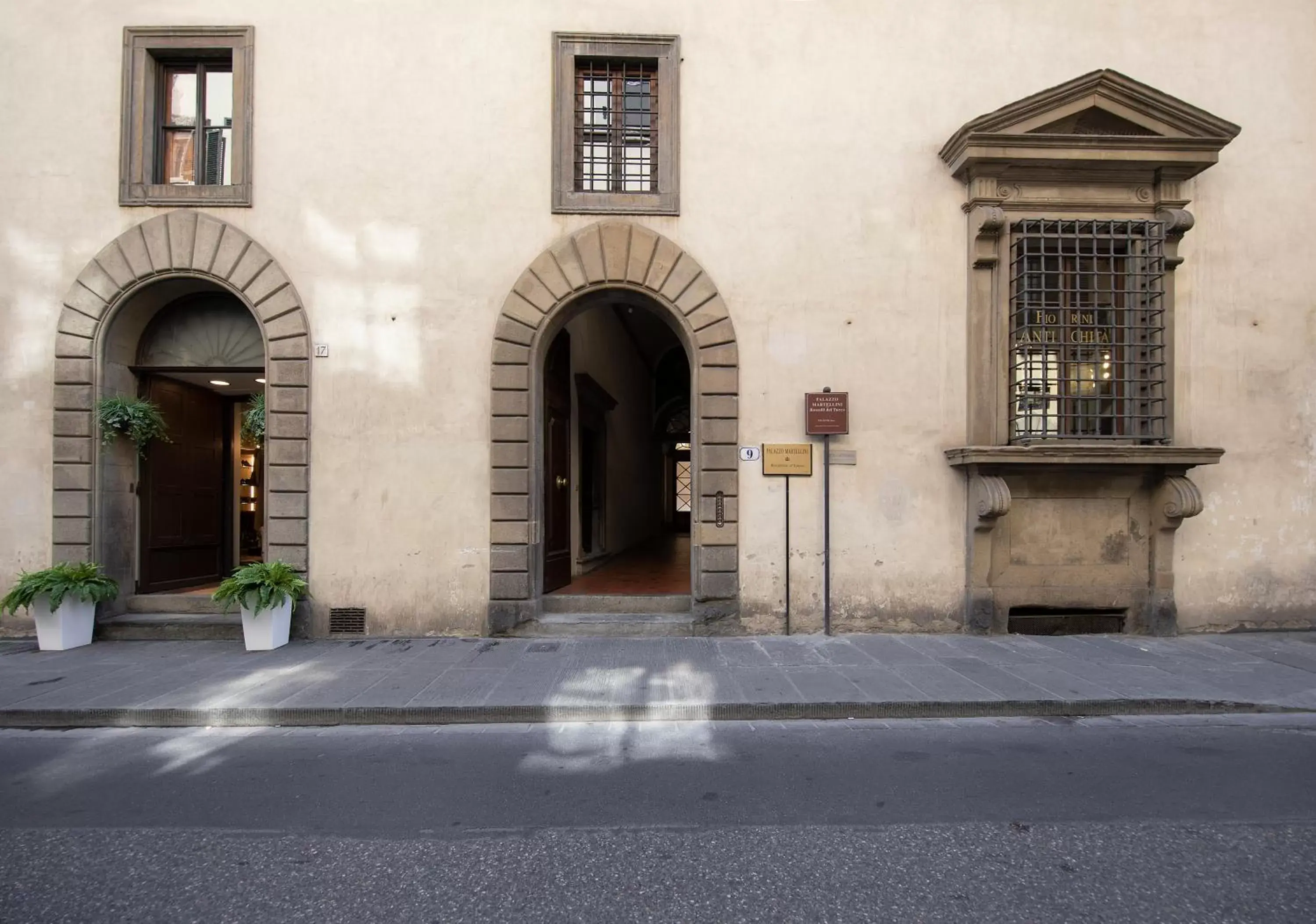 Facade/entrance in Palazzo Martellini Residenza d'epoca