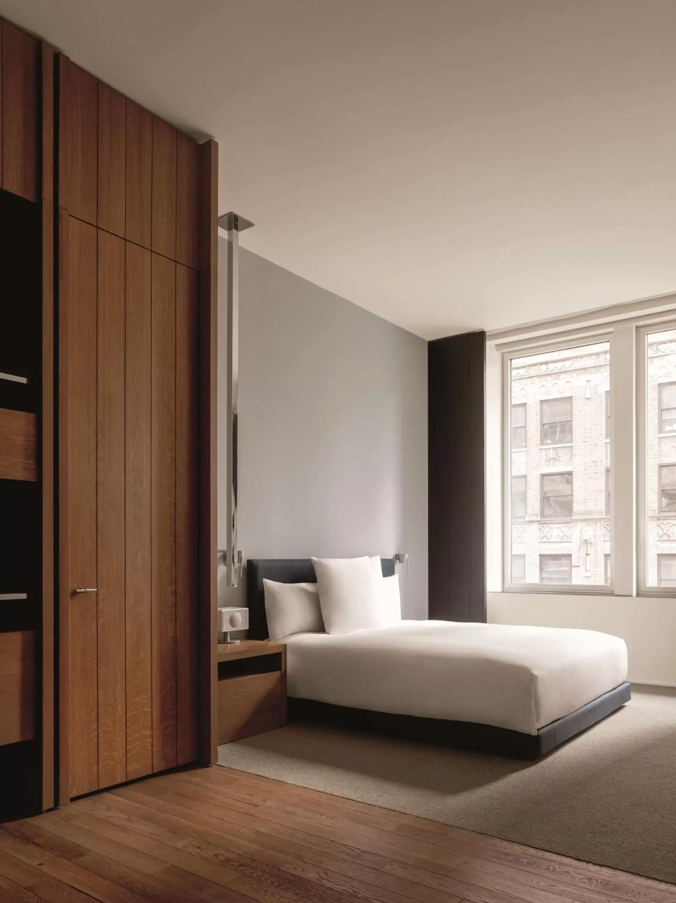 TV and multimedia, Bed in Andaz 5th Avenue-a concept by Hyatt