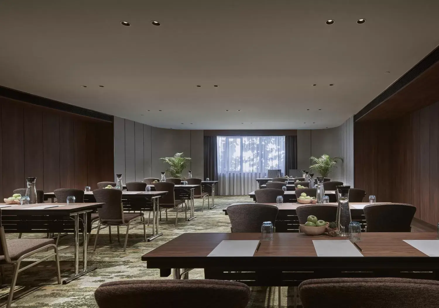 Meeting/conference room, Restaurant/Places to Eat in PARKROYAL COLLECTION Kuala Lumpur