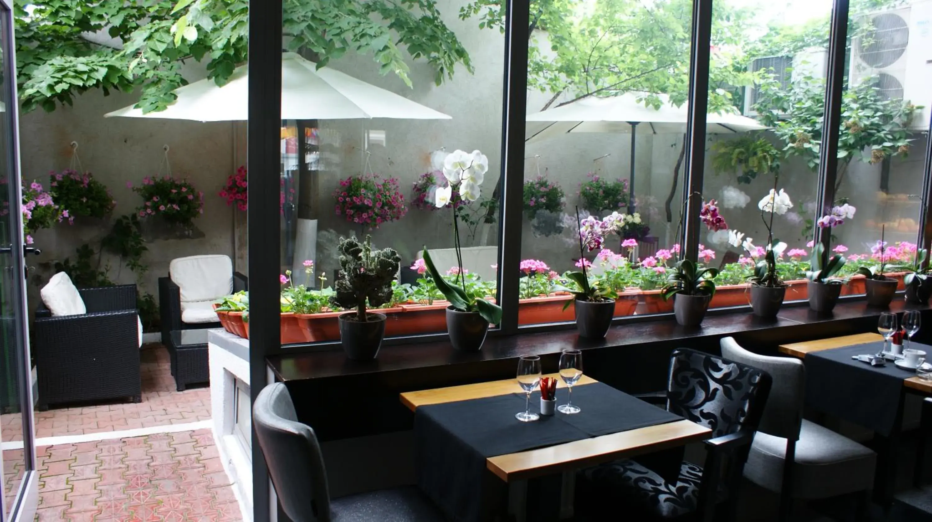 Restaurant/places to eat in Unique Boutique Restaurant/places to eat in Unique Boutique