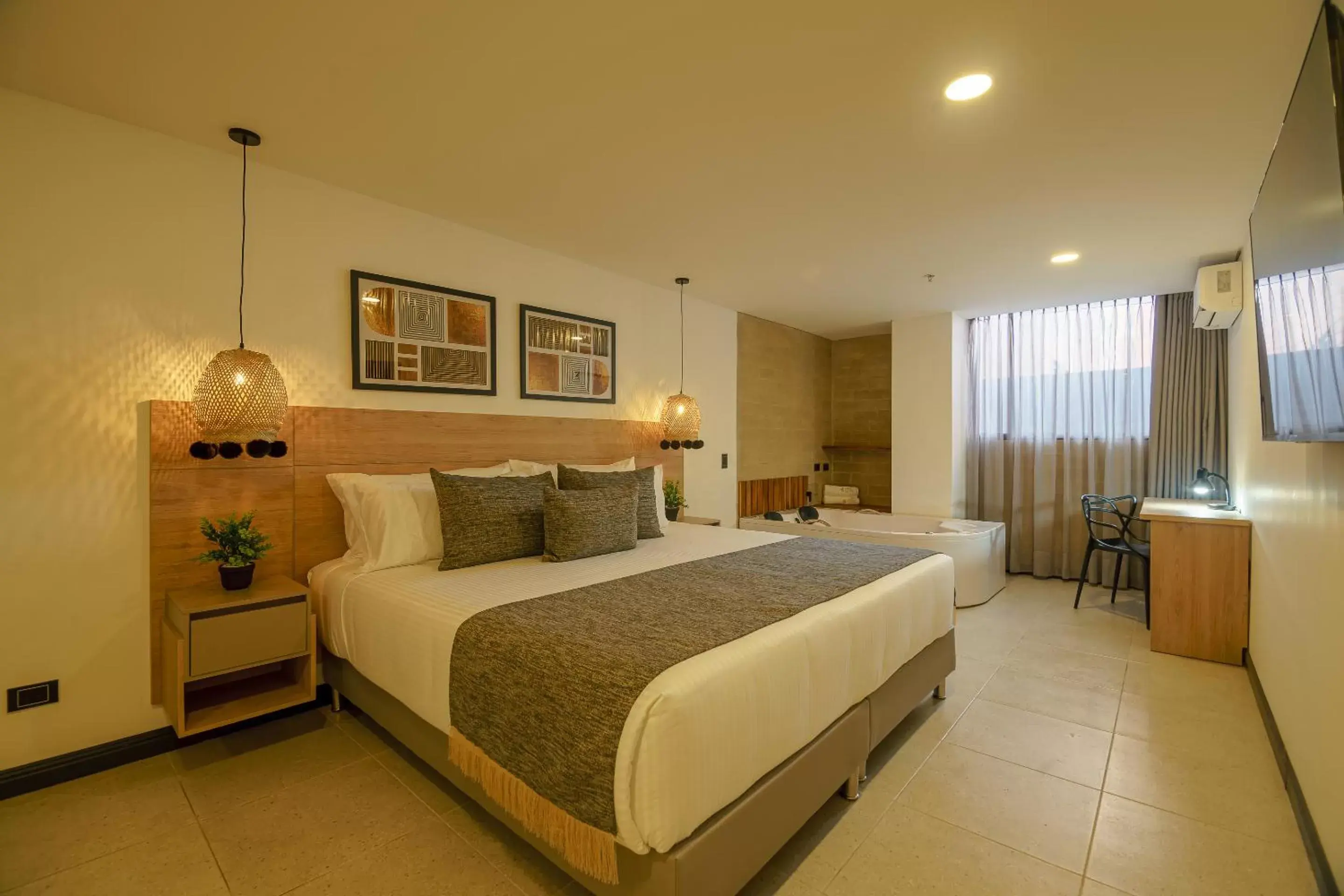 TV and multimedia, Bed in First Class Hotel TV and multimedia, Bed in First Class Hotel