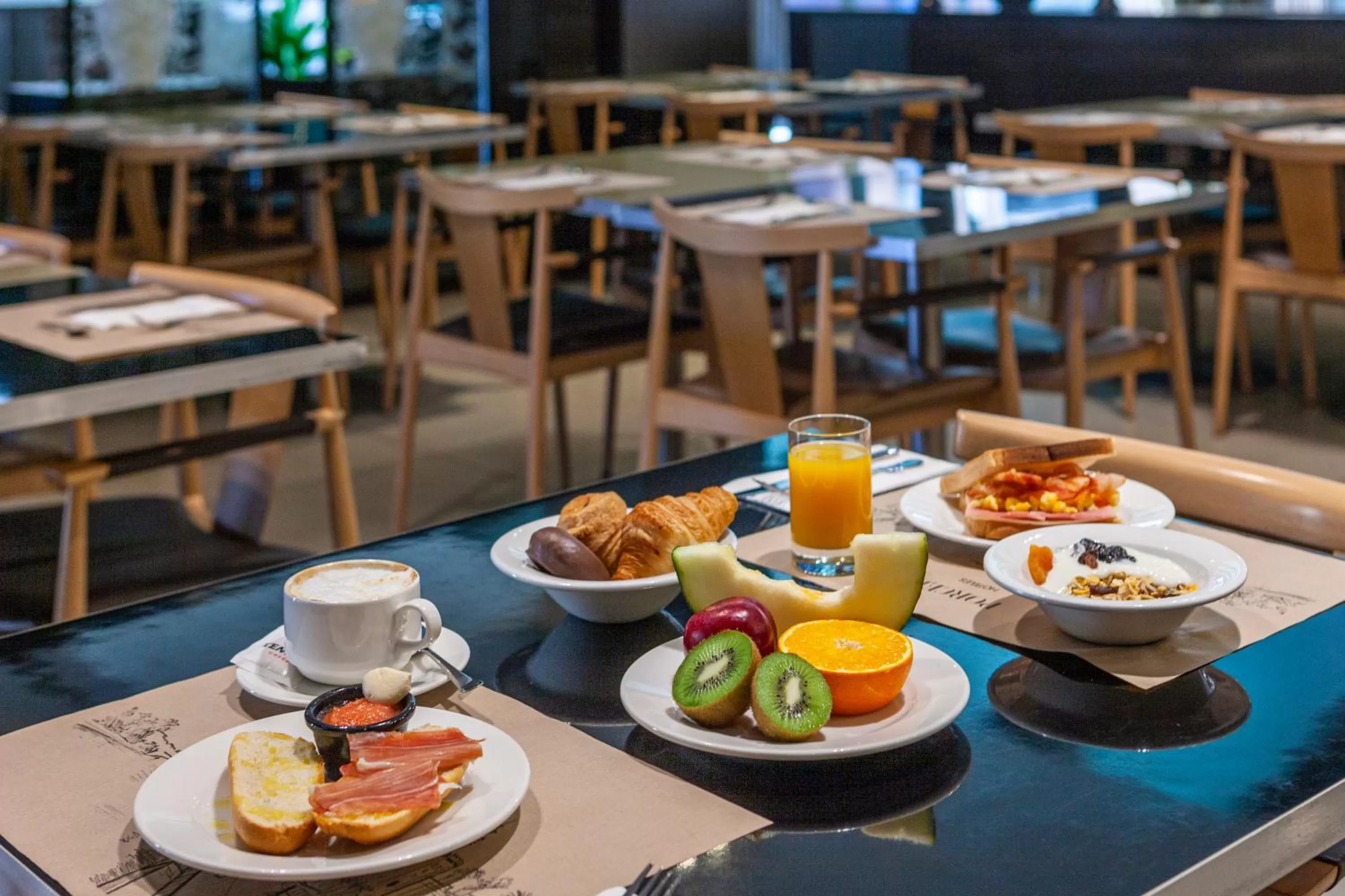 Restaurant/places to eat in Porcel Torneo