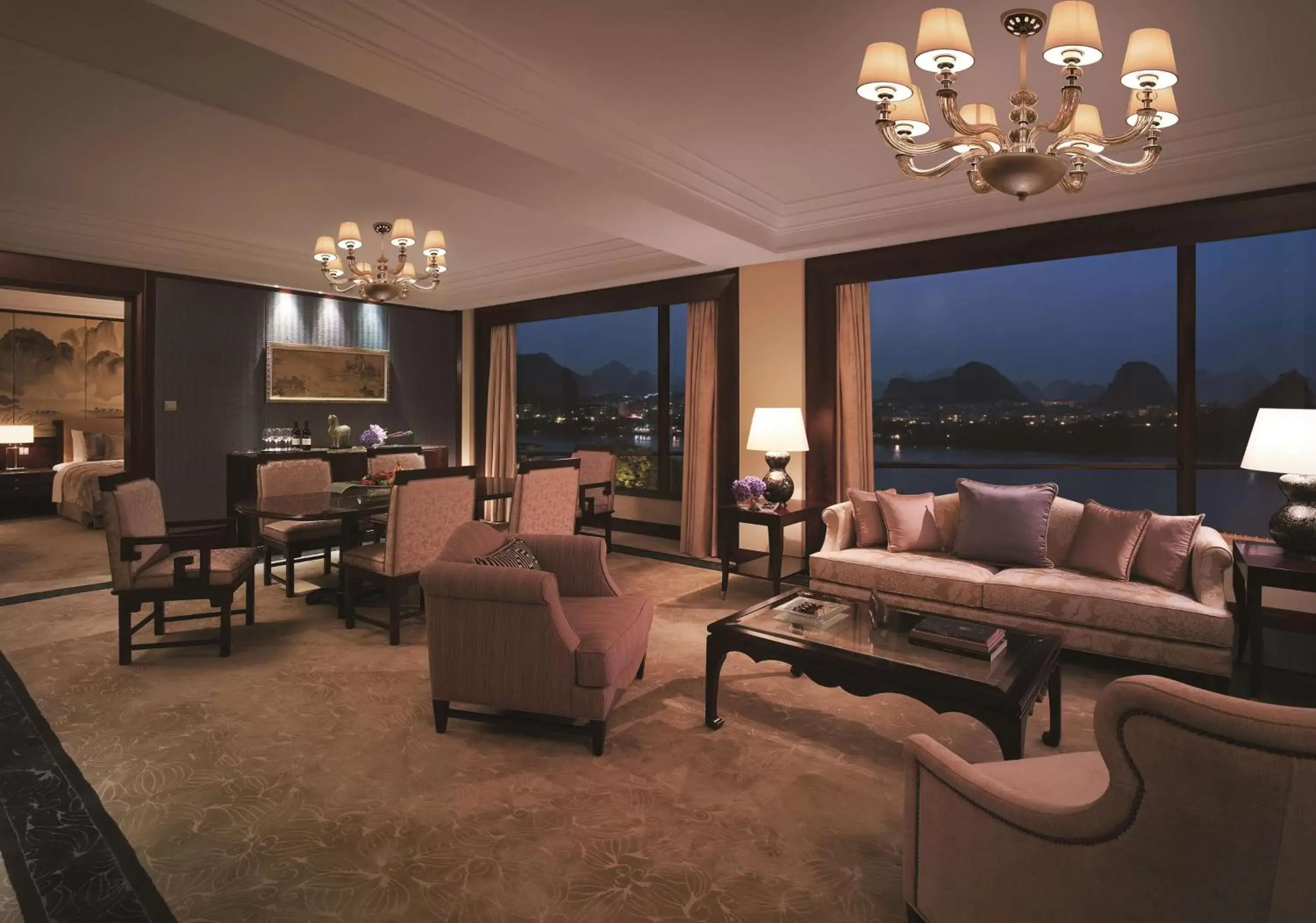 Photo of the whole room, Seating Area in Shangri-La Guilin