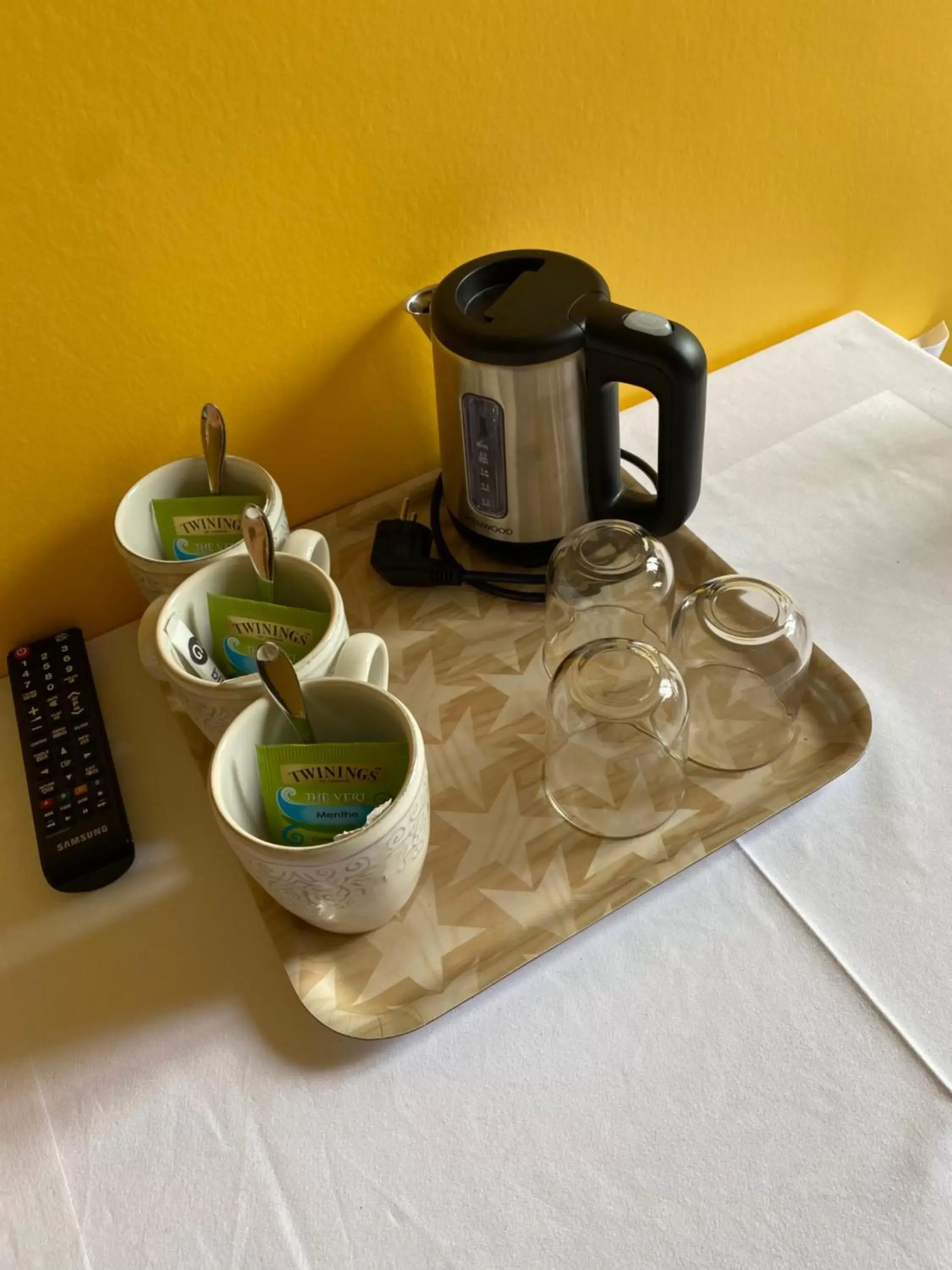 Coffee/tea facilities in Hôtel du Château