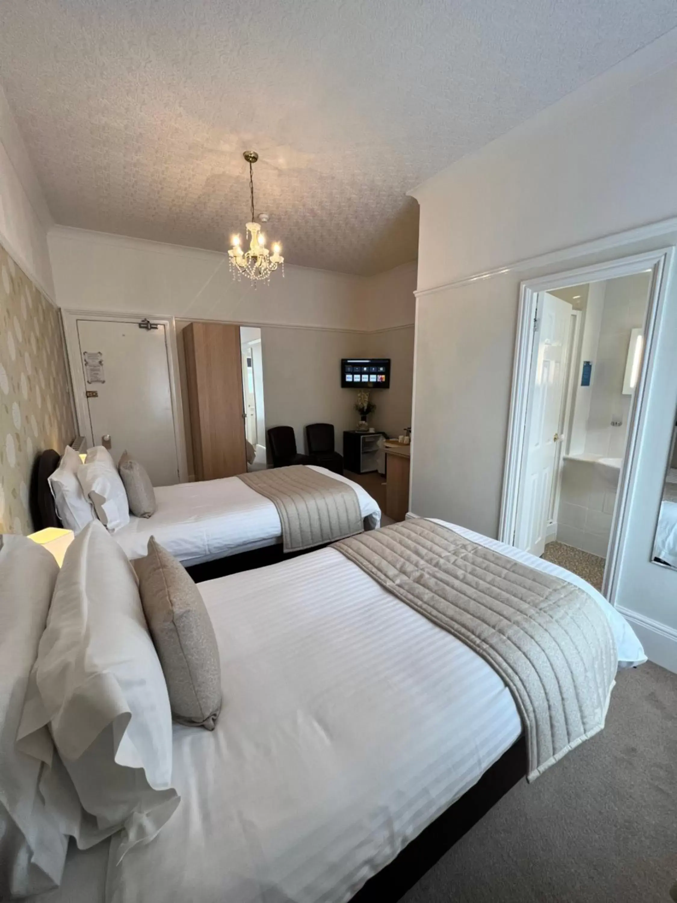 Property building, Bed in Birkdale Guest House