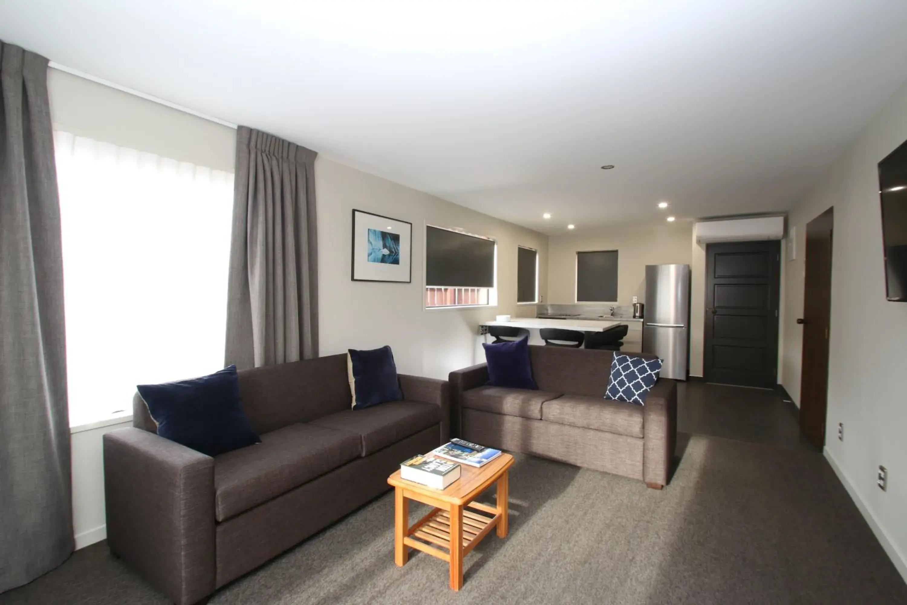 Living room, Seating Area in Dunedin Motel and Villas