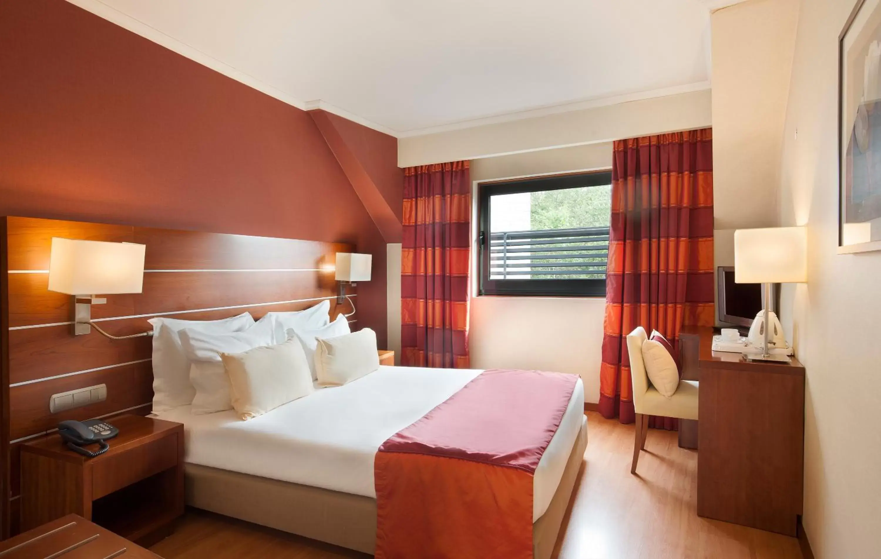 Bed in TURIM Europa Hotel