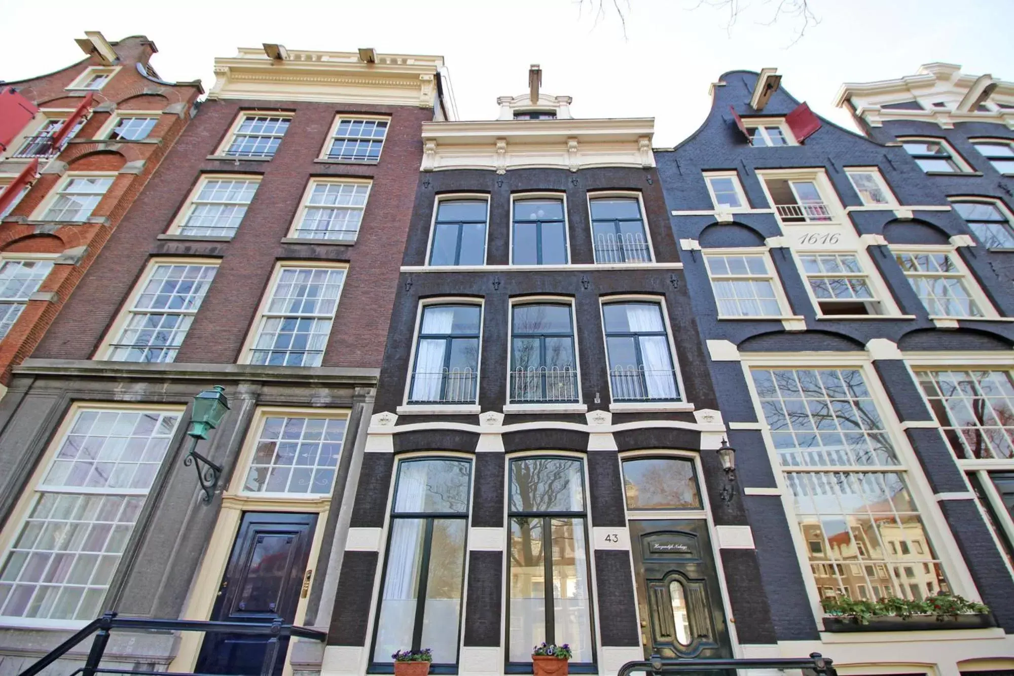 Property Building in Cozy Jordaan canalhouse near Anne Frank House