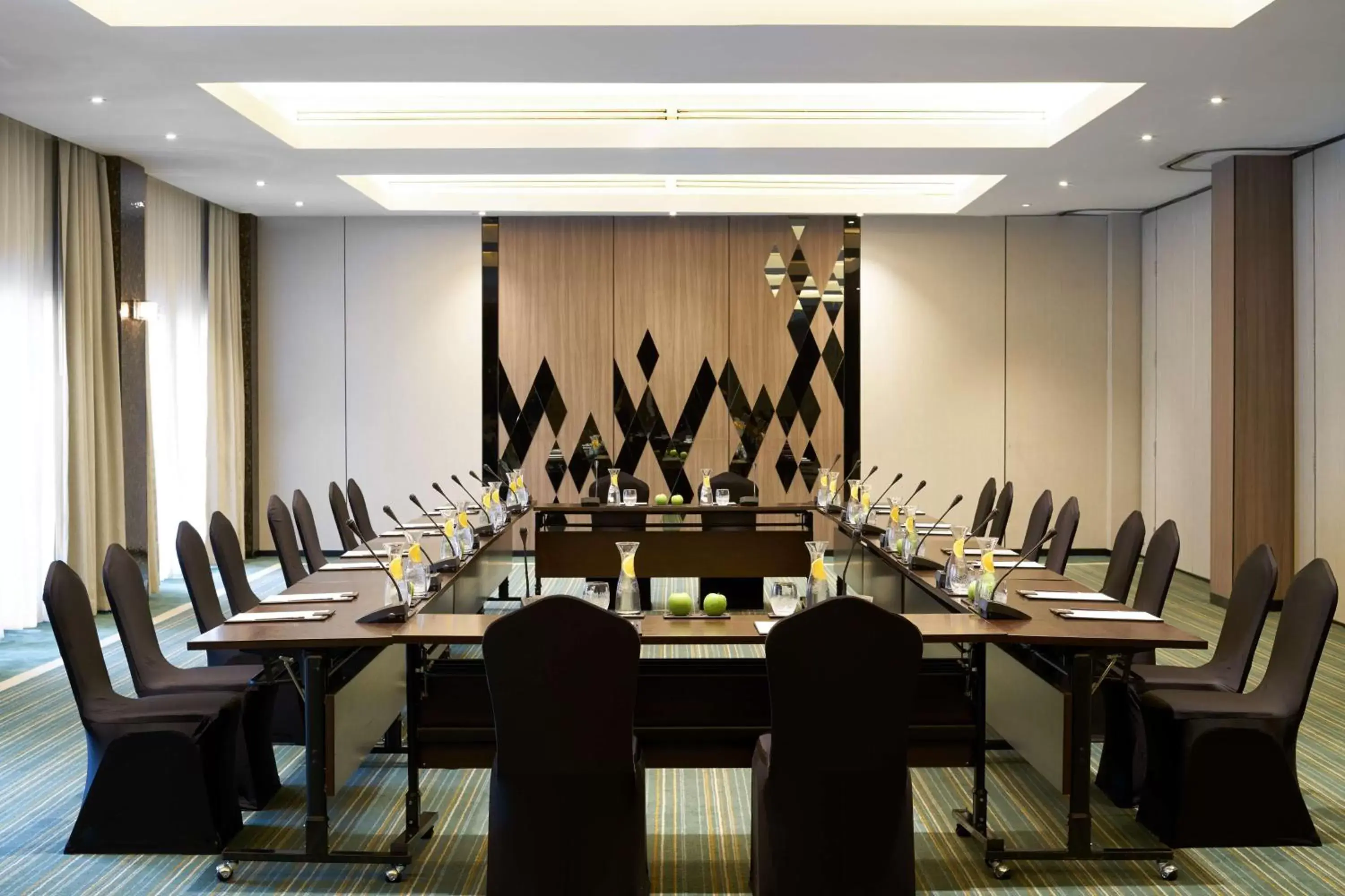 Meeting/conference room in Avani Pattaya Resort