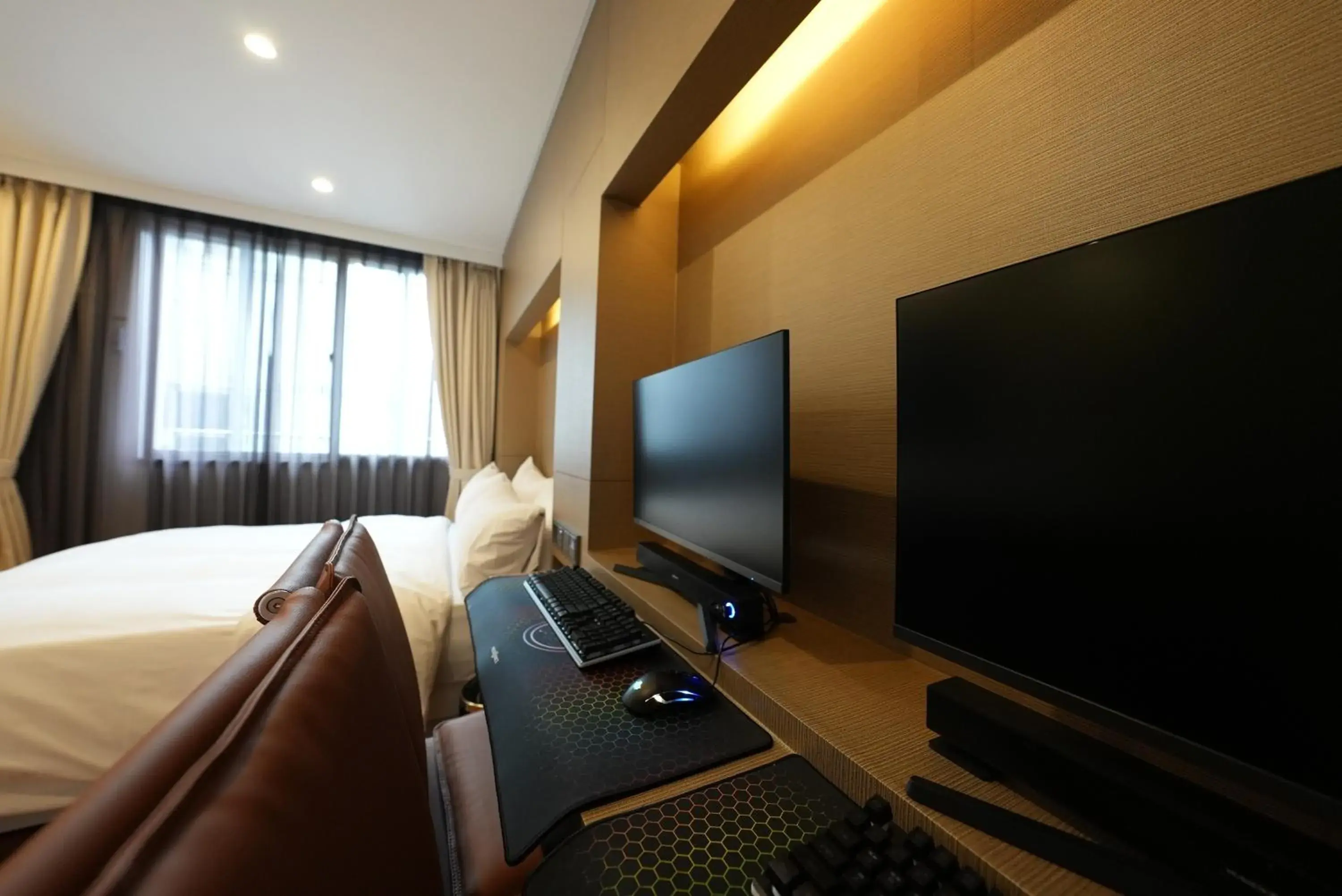 Decorative detail, TV/Entertainment Center in Jongno Amare Hotel