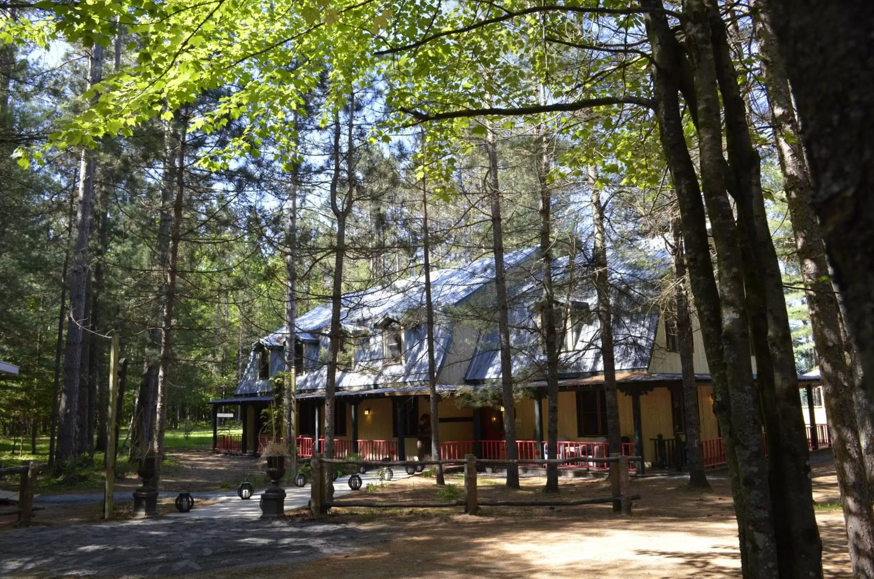 Facade/entrance, Property Building in Auberge le Cosy