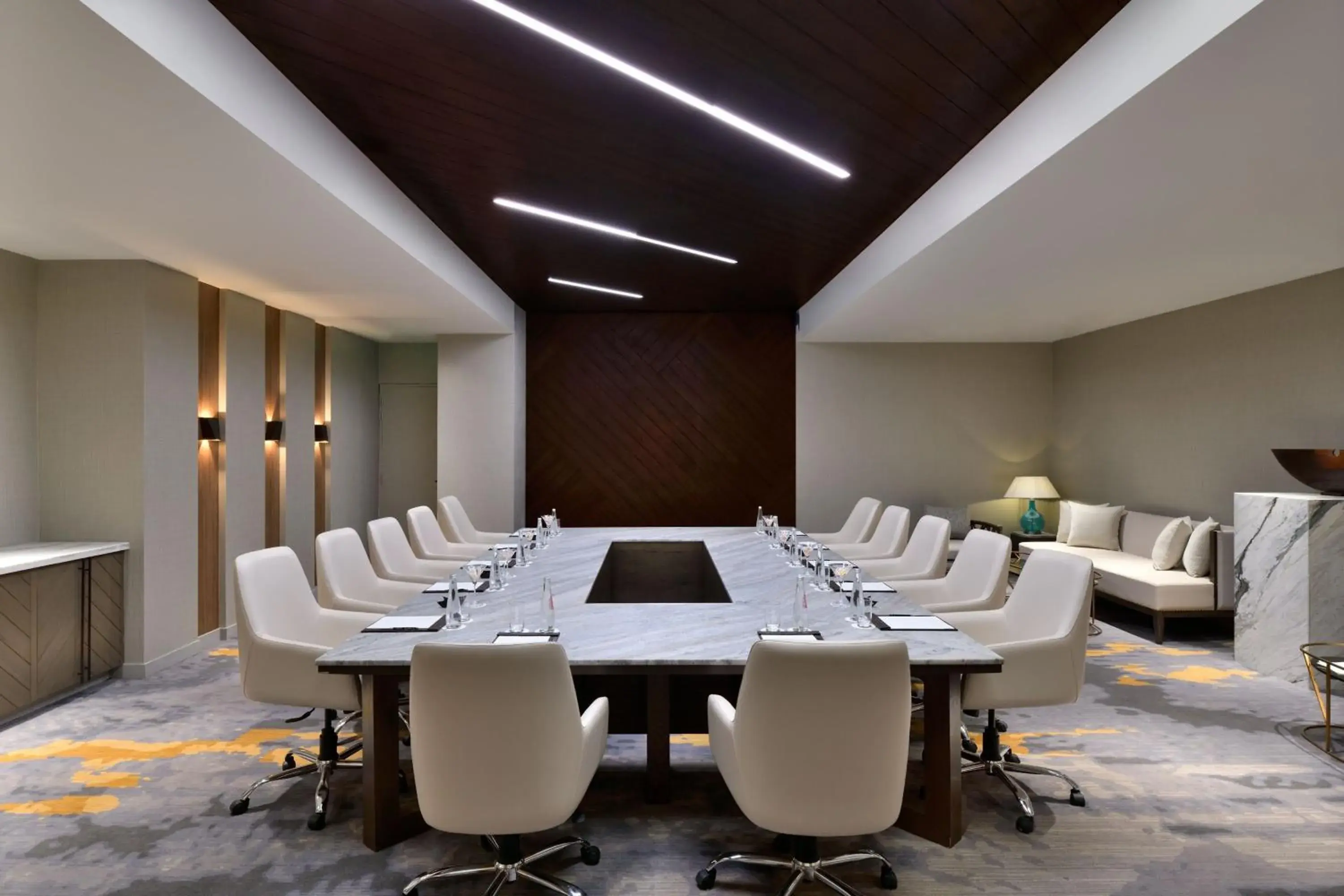 Meeting/conference room in The Westin Resort & Spa Himalayas