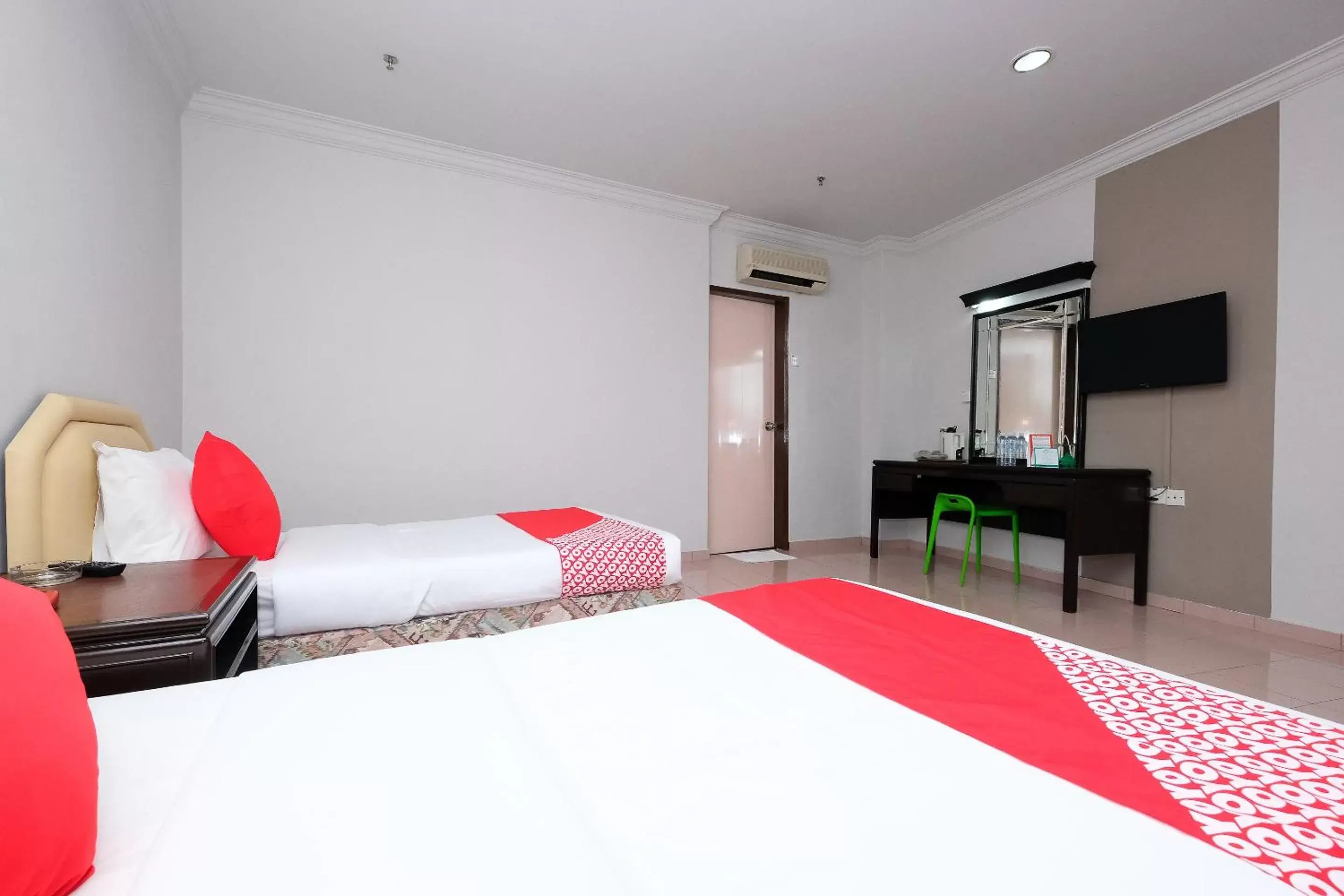 Bedroom, Room Photo in Super OYO 1236 Hotel Green Park