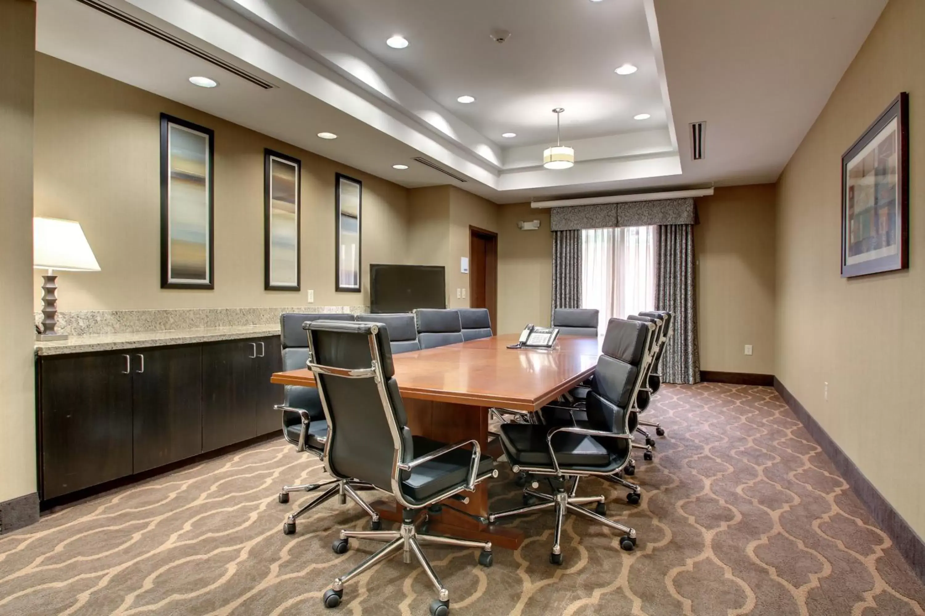 Meeting/conference room in Holiday Inn Express Natchez South West, an IHG Hotel