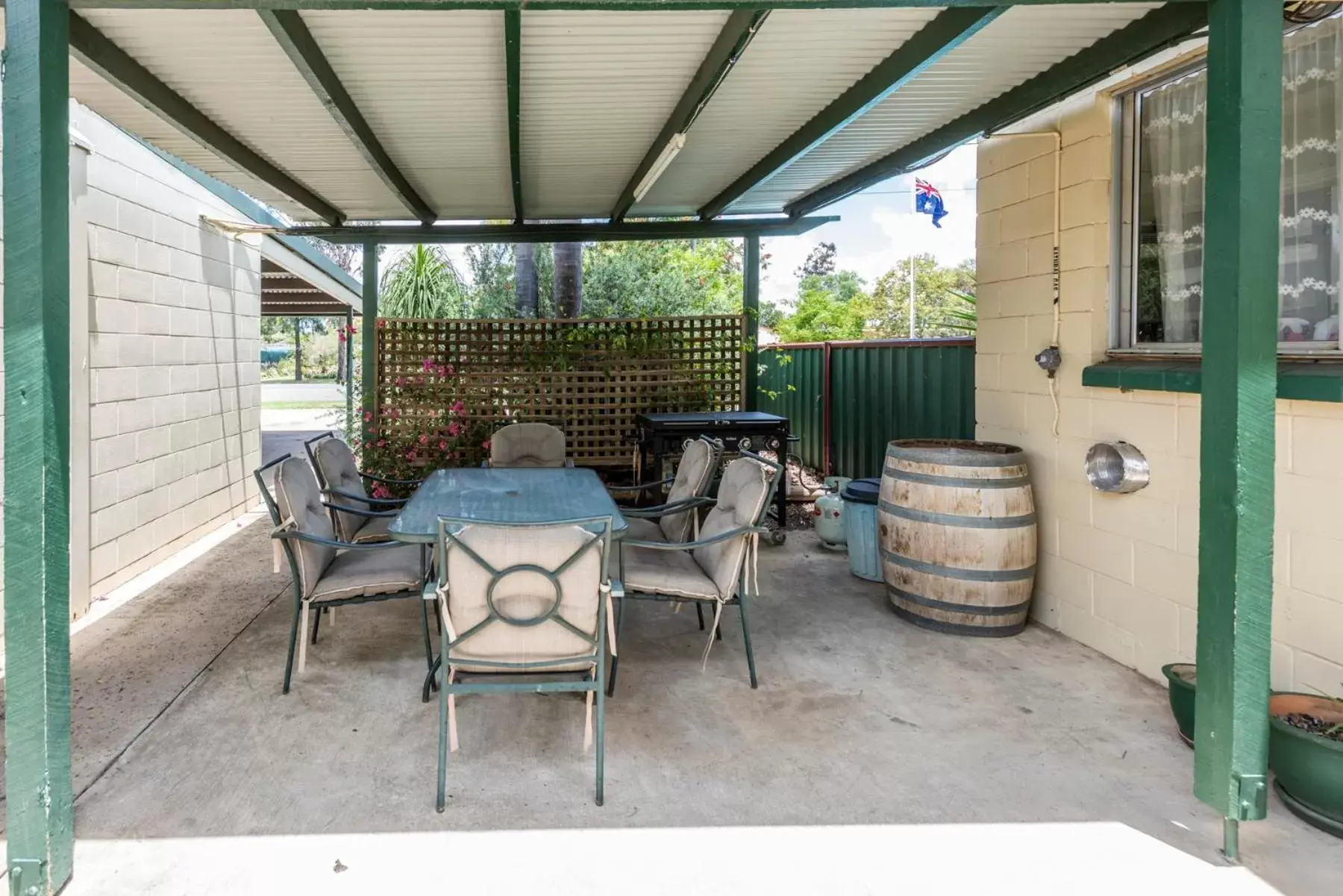 Seating area in Roma Motel