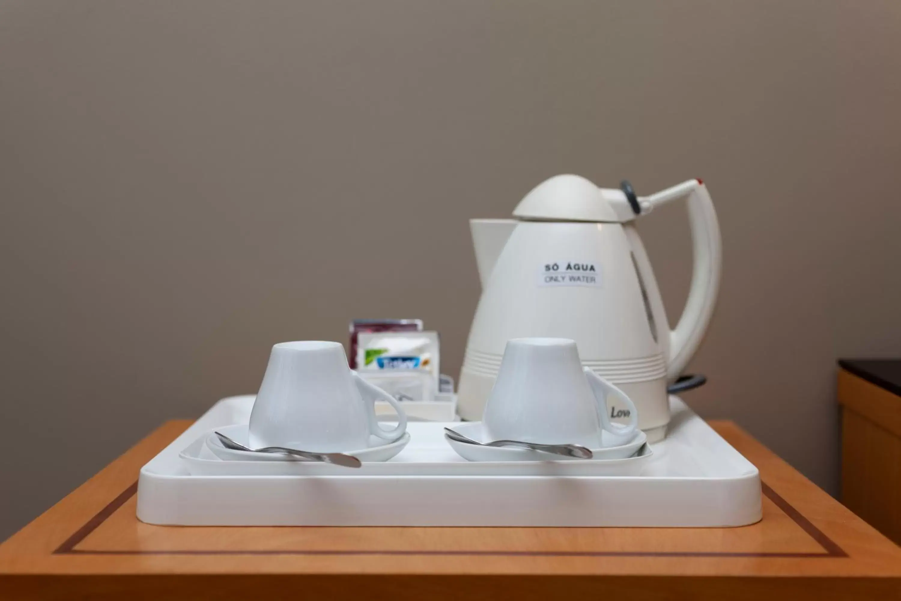Coffee/tea facilities in Portus Cale Hotel