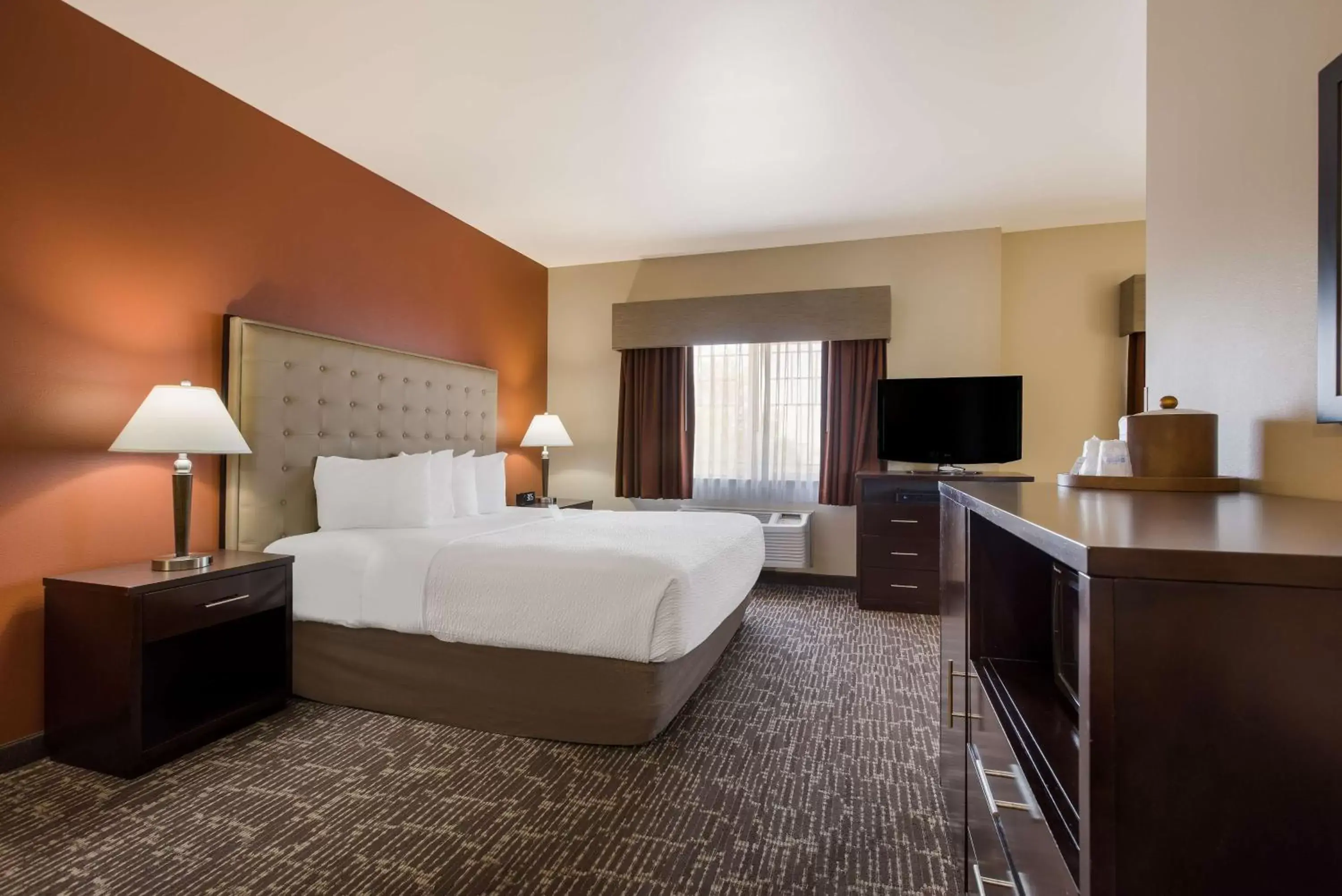 Bedroom, Bed in Best Western Northwest Lodge Bedroom, Bed in Best Western Northwest Lodge