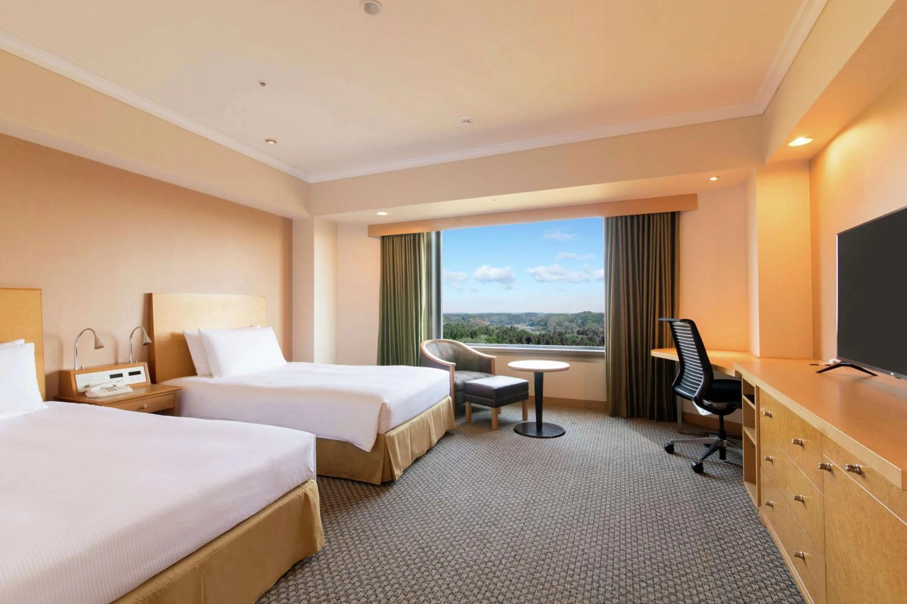 Bedroom, Bed in Hilton Tokyo Narita Airport