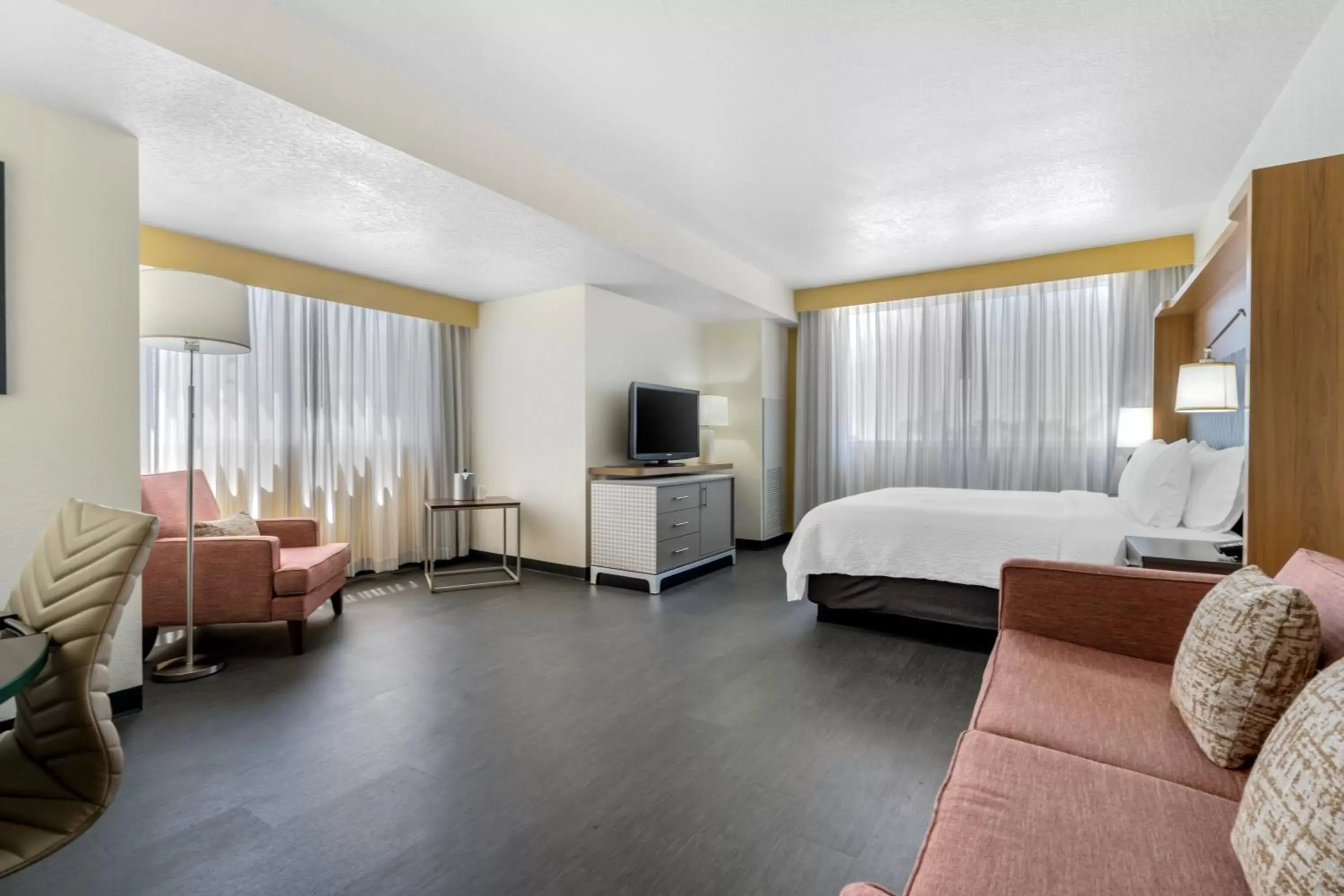 Bed in Holiday Inn Orlando International Dr-ICON by IHG Bed in Holiday Inn Orlando International Dr-ICON by IHG