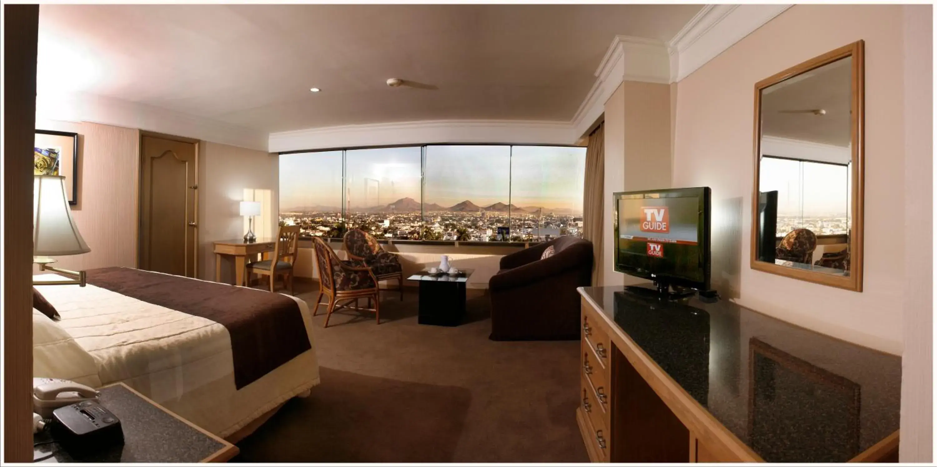 TV and multimedia in Hotel San Luis Lindavista