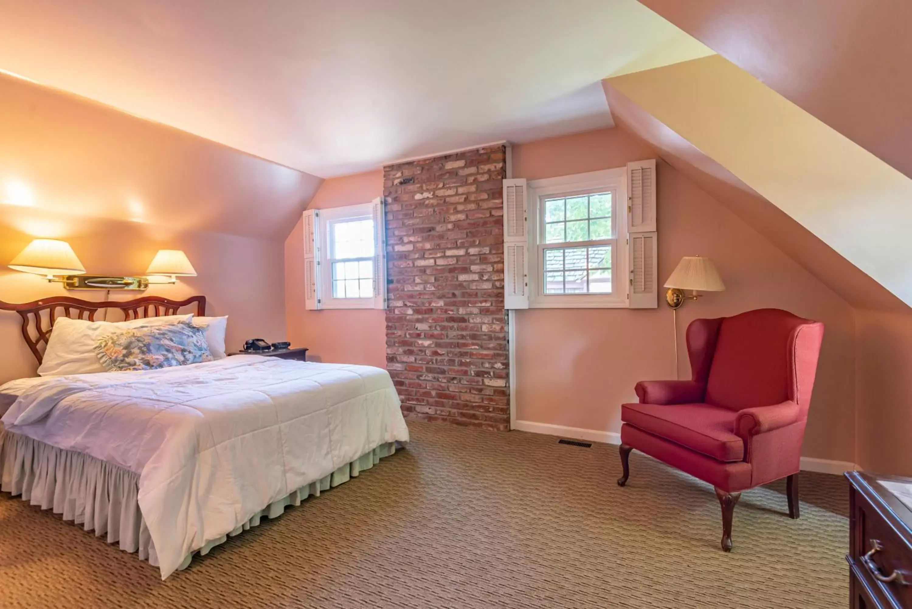 Bedroom in Century Suites Hotel