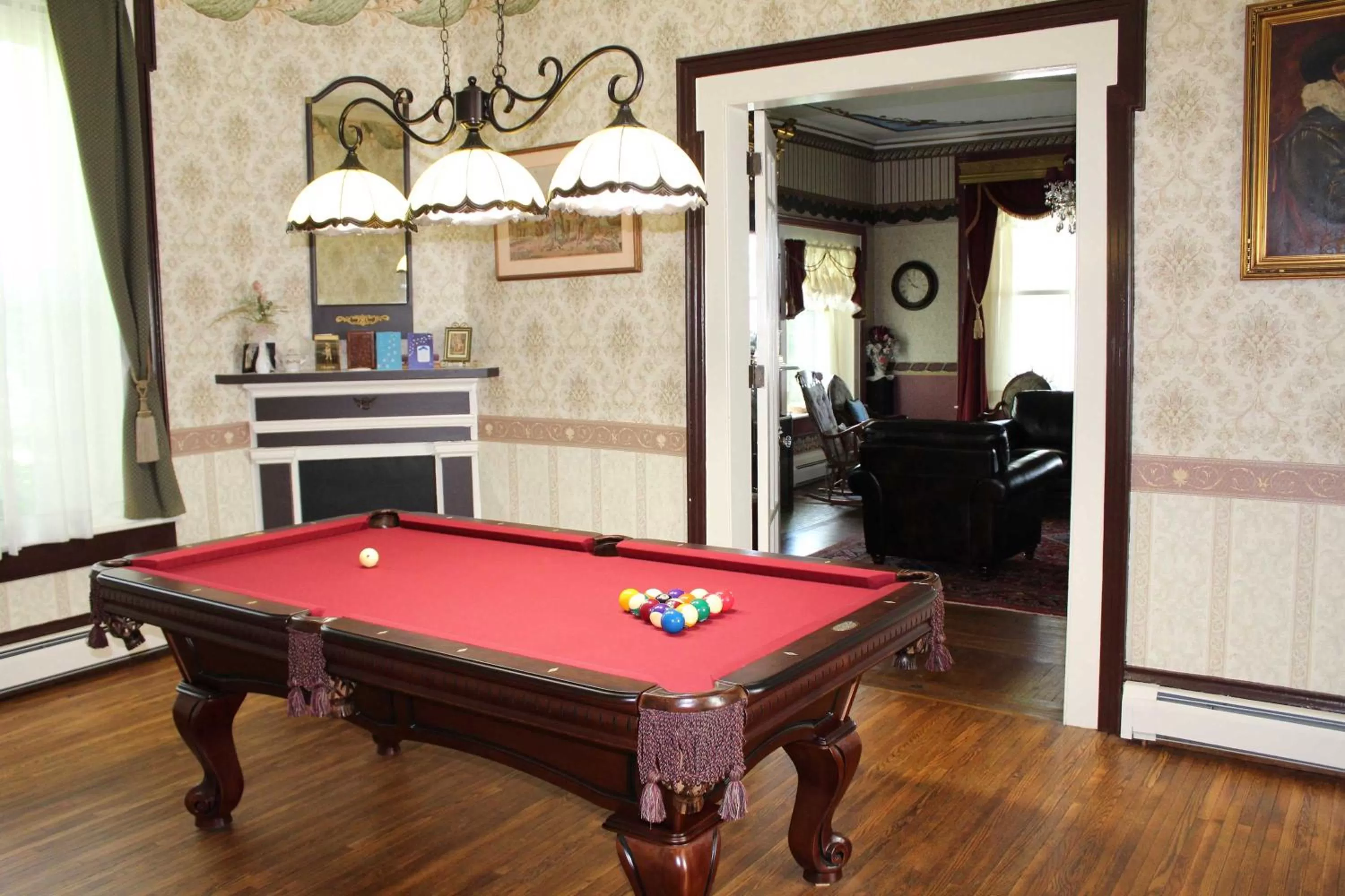 Billiard in The Gridley Inn B&B