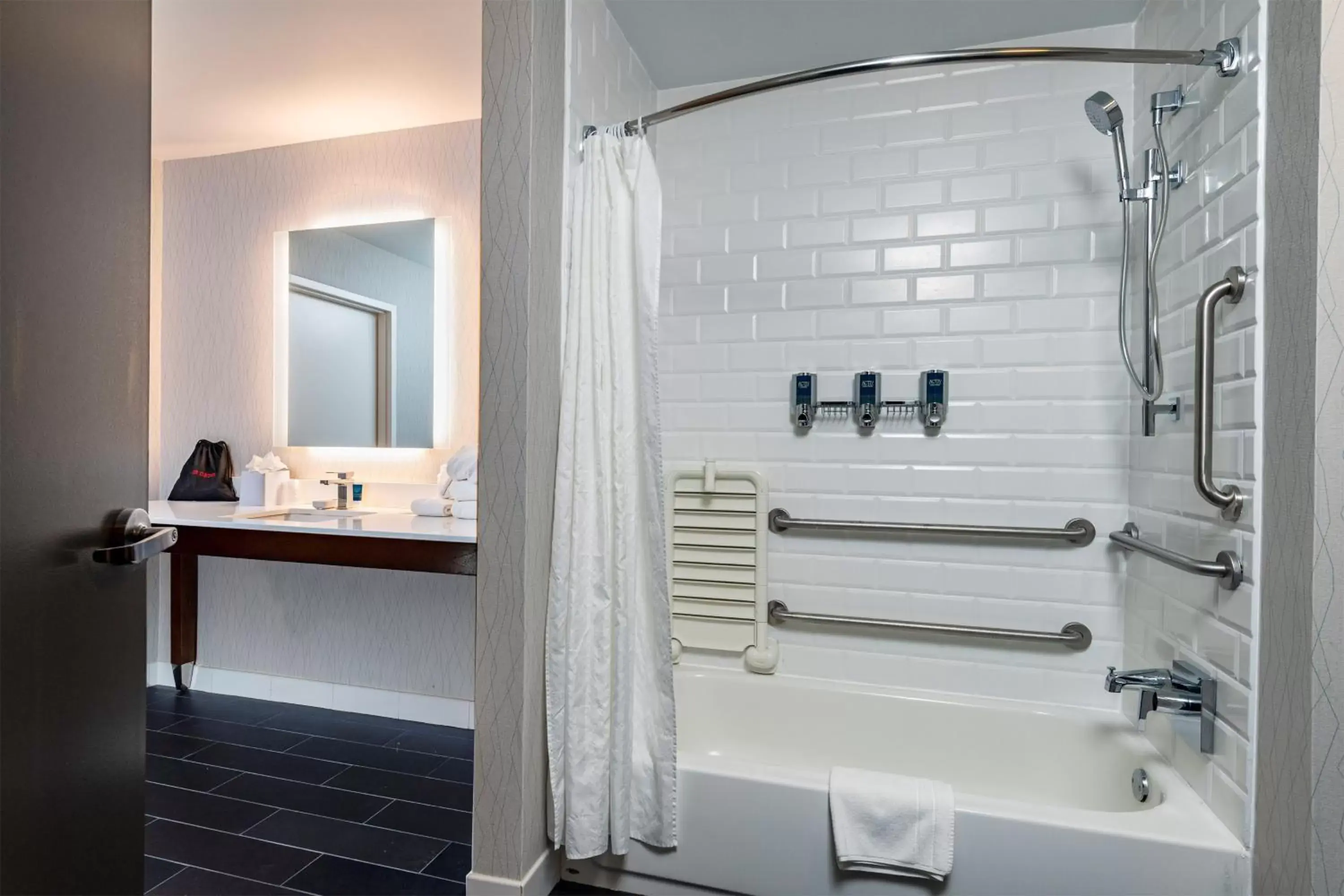 Bathroom in Four Points by Sheraton St. Louis - Fairview Heights