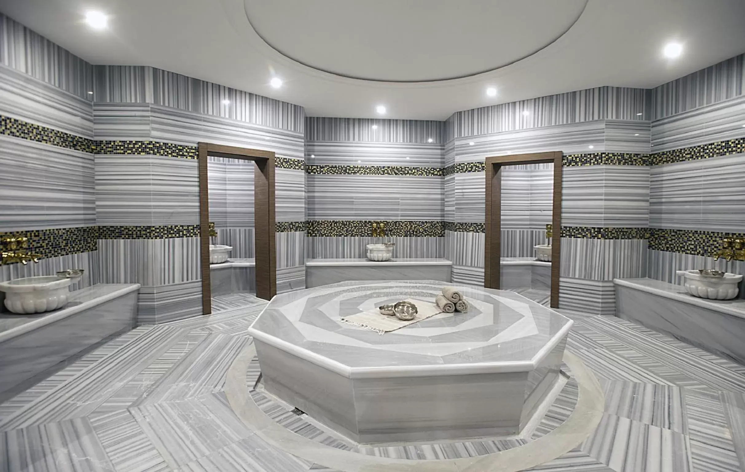 Hot Tub, Bathroom in Cevahir Hotel Istanbul Asia