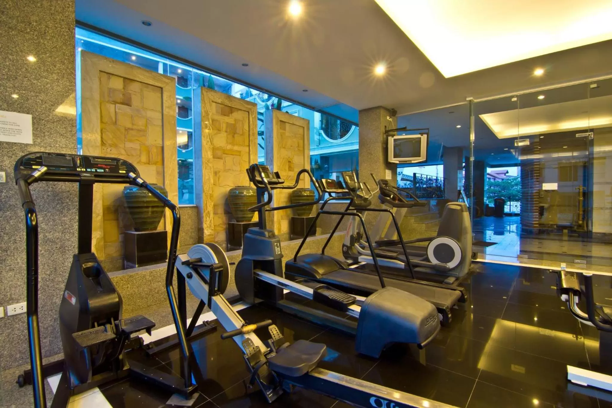 Fitness centre/facilities in LK Royal Suite