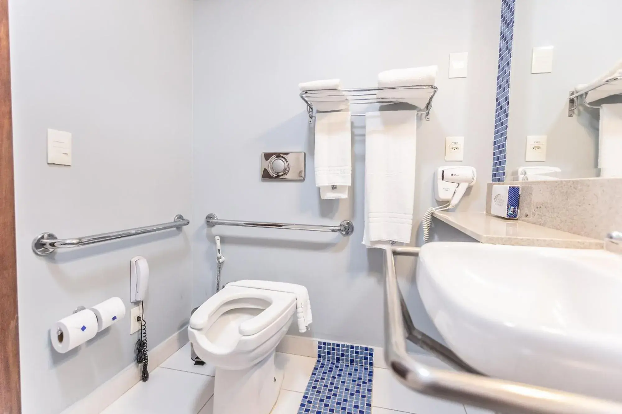 Bathroom in Holiday Inn Cuiaba, an IHG Hotel