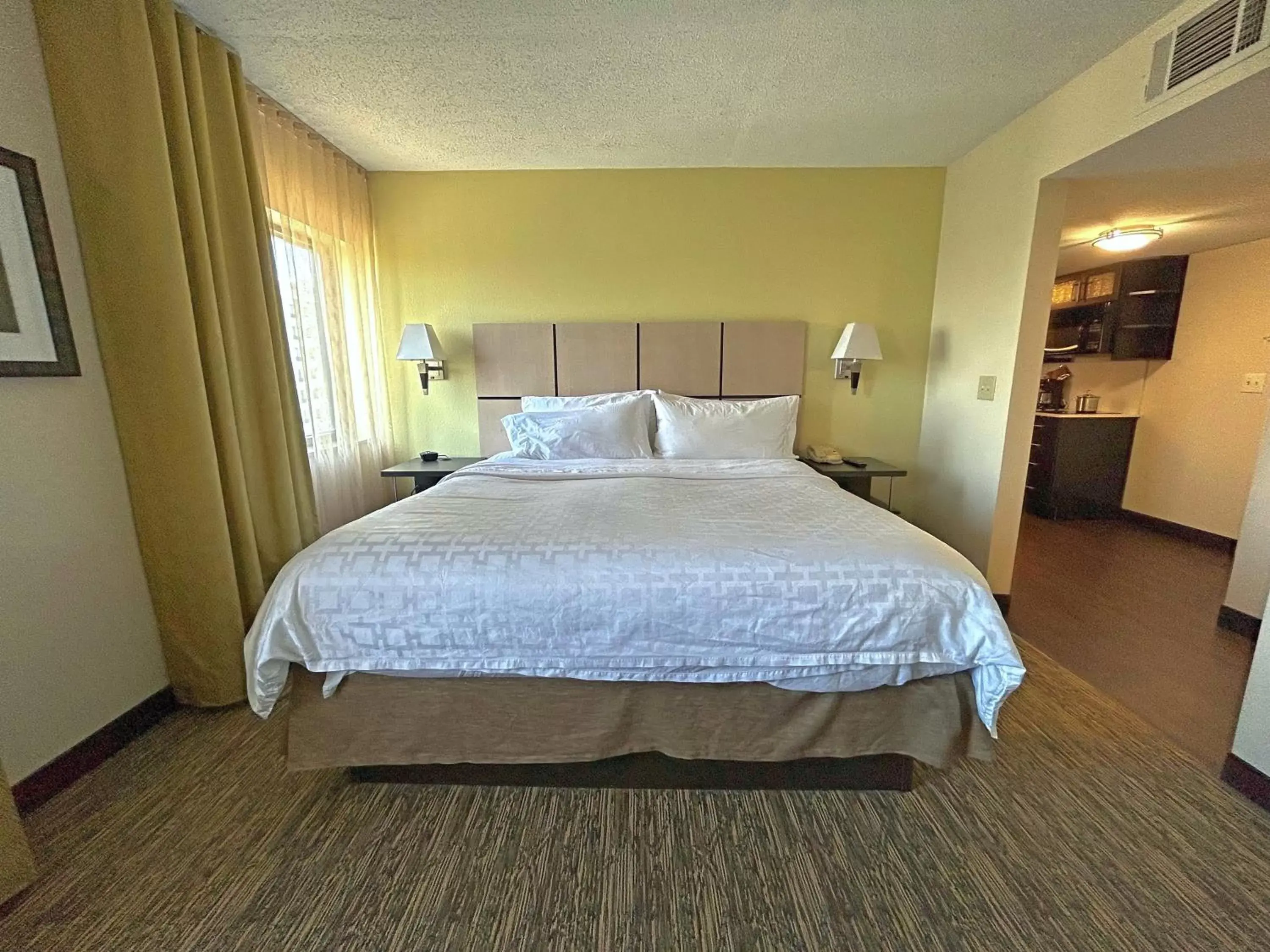 Bedroom, Bed in Candlewood Suites Indianapolis Downtown Medical District, an IHG Hotel