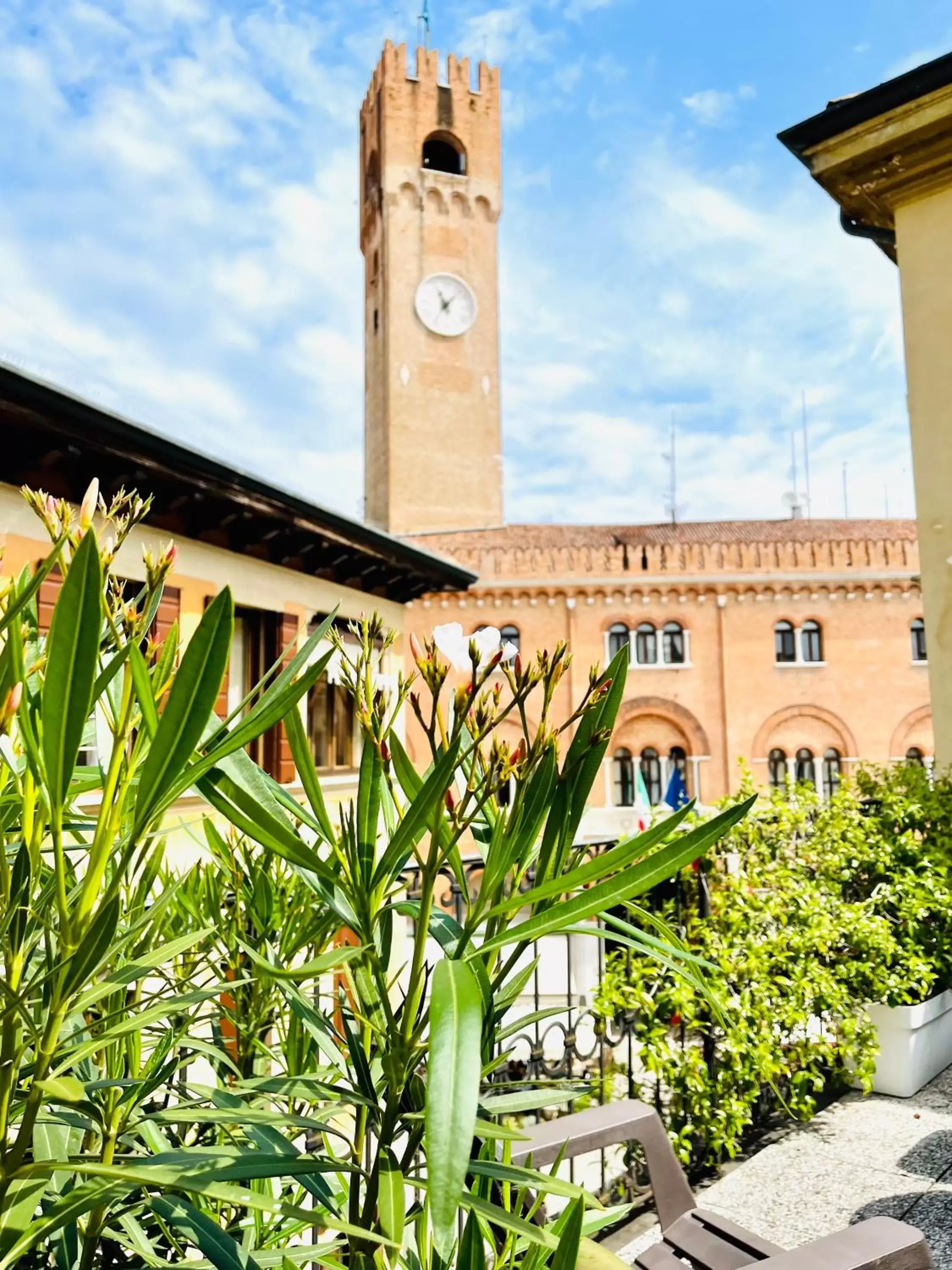 Balcony/Terrace, Property Building in Palazzina300